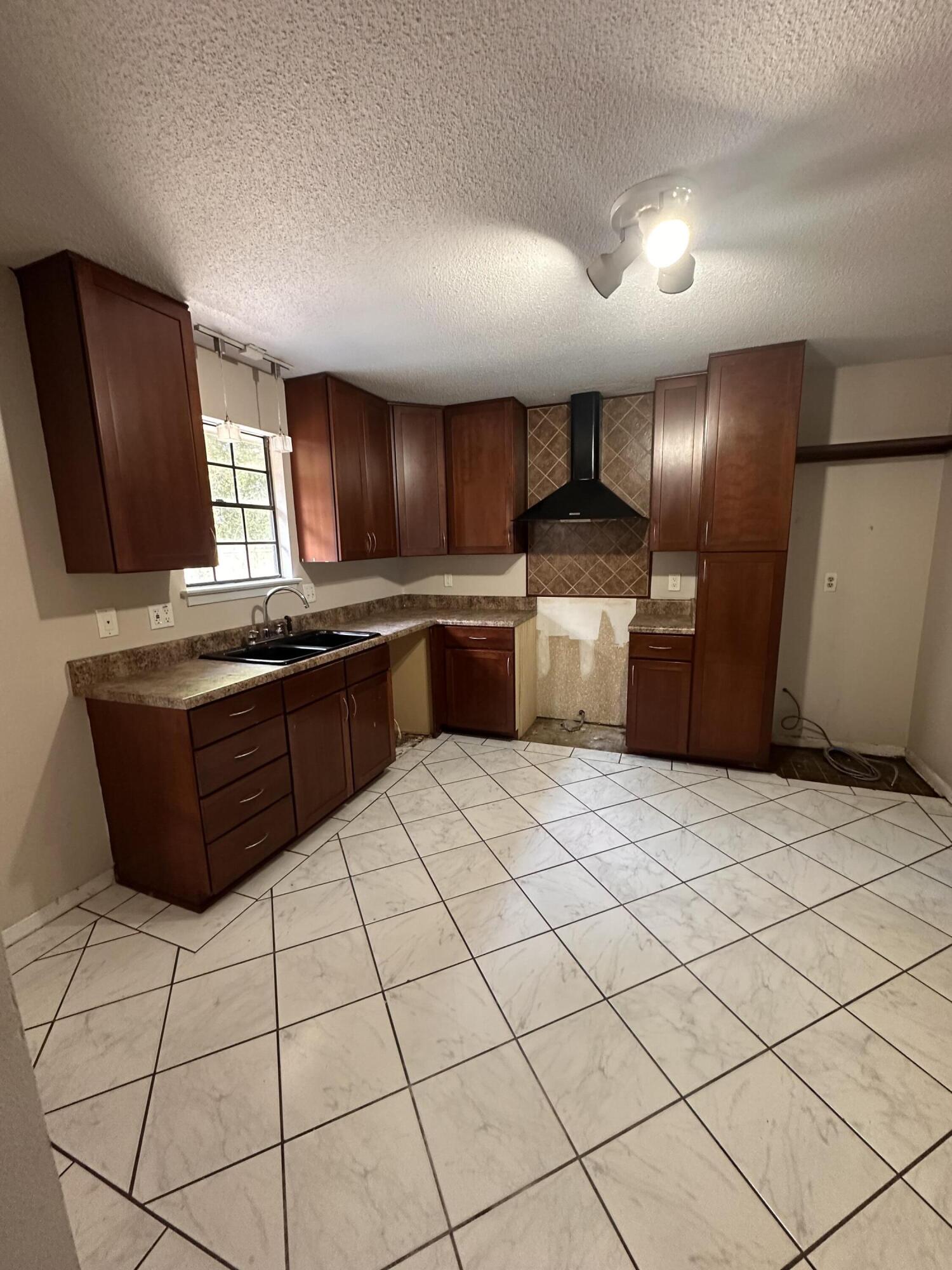 SEA HILLS 2ND - Residential