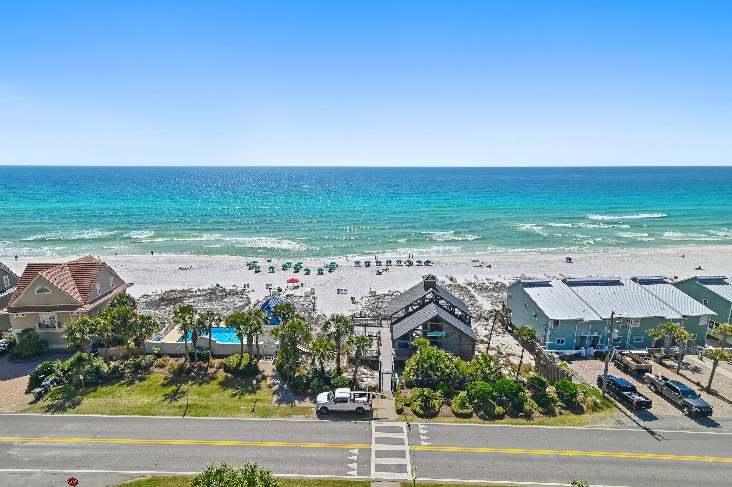 LEEWARD KEY - Residential