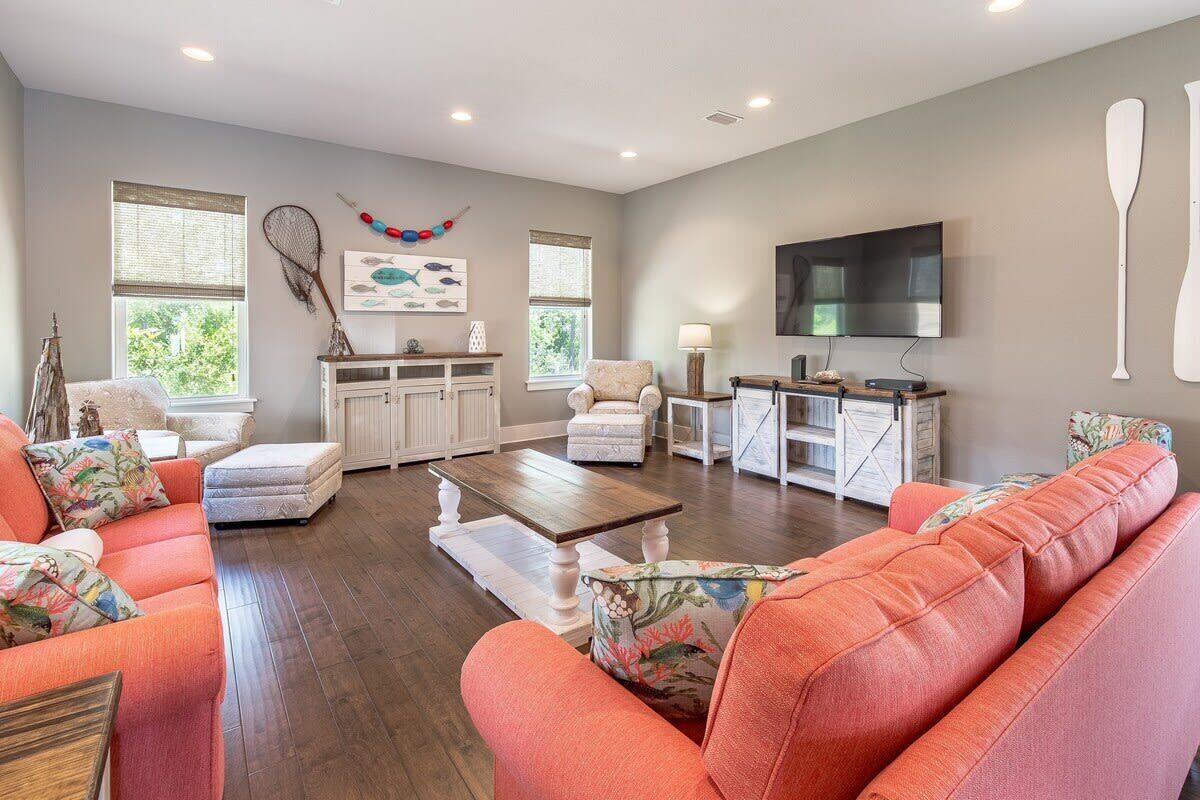 FRANGISTA BEACH 2ND ADDN - Residential
