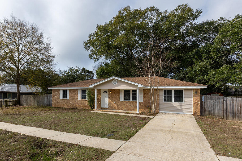 WELLINGTON FOREST - Residential