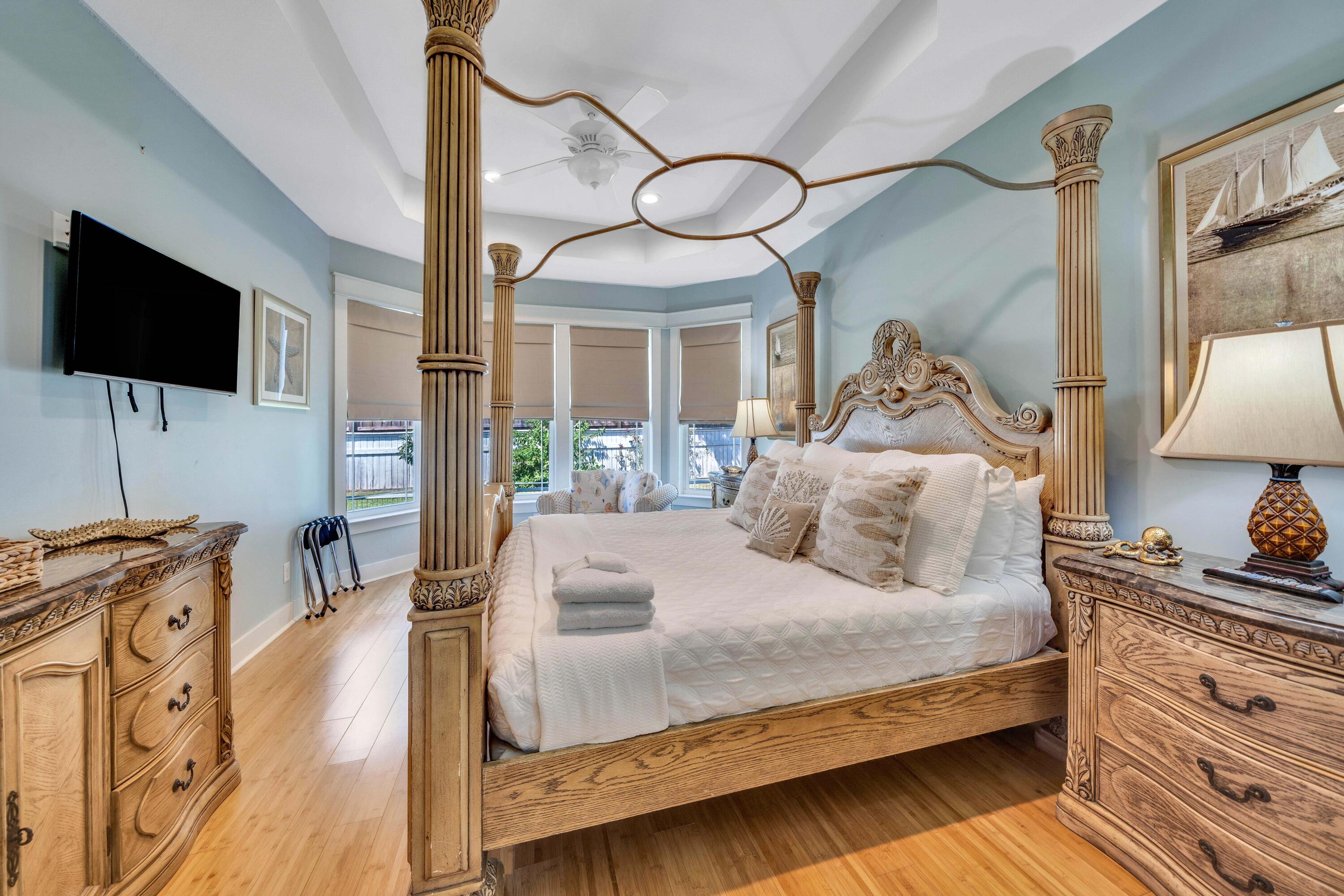 LAGUNA BEACH ESTATES 10TH ADDN - Residential