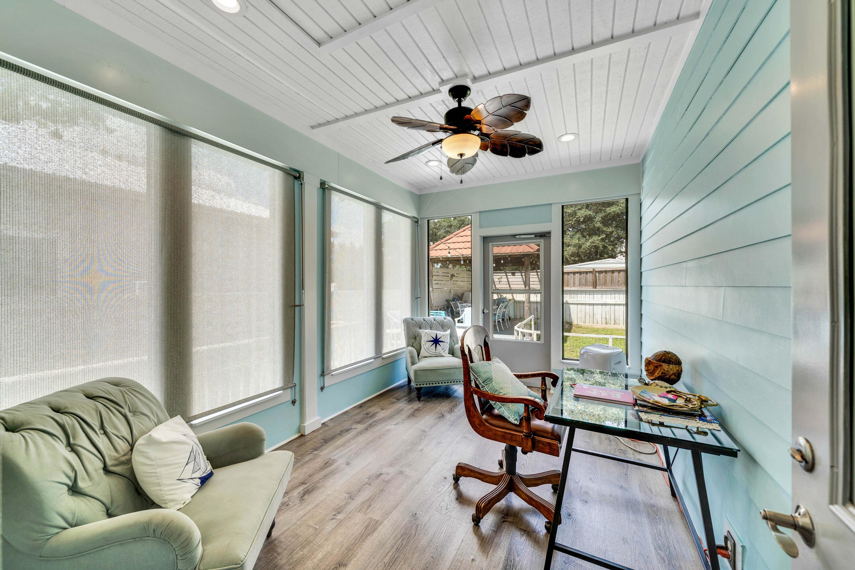 LAGUNA BEACH ESTATES 10TH ADDN - Residential