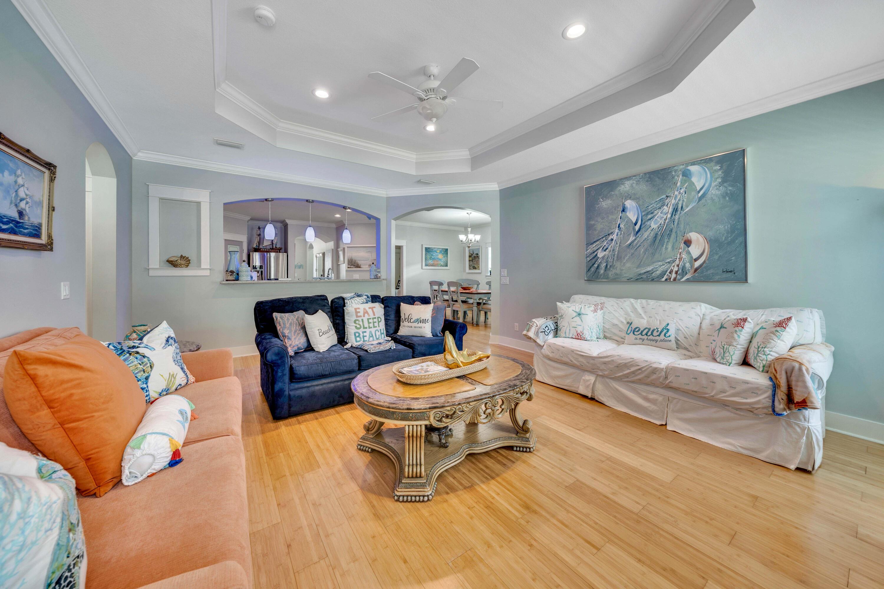 LAGUNA BEACH ESTATES 10TH ADDN - Residential