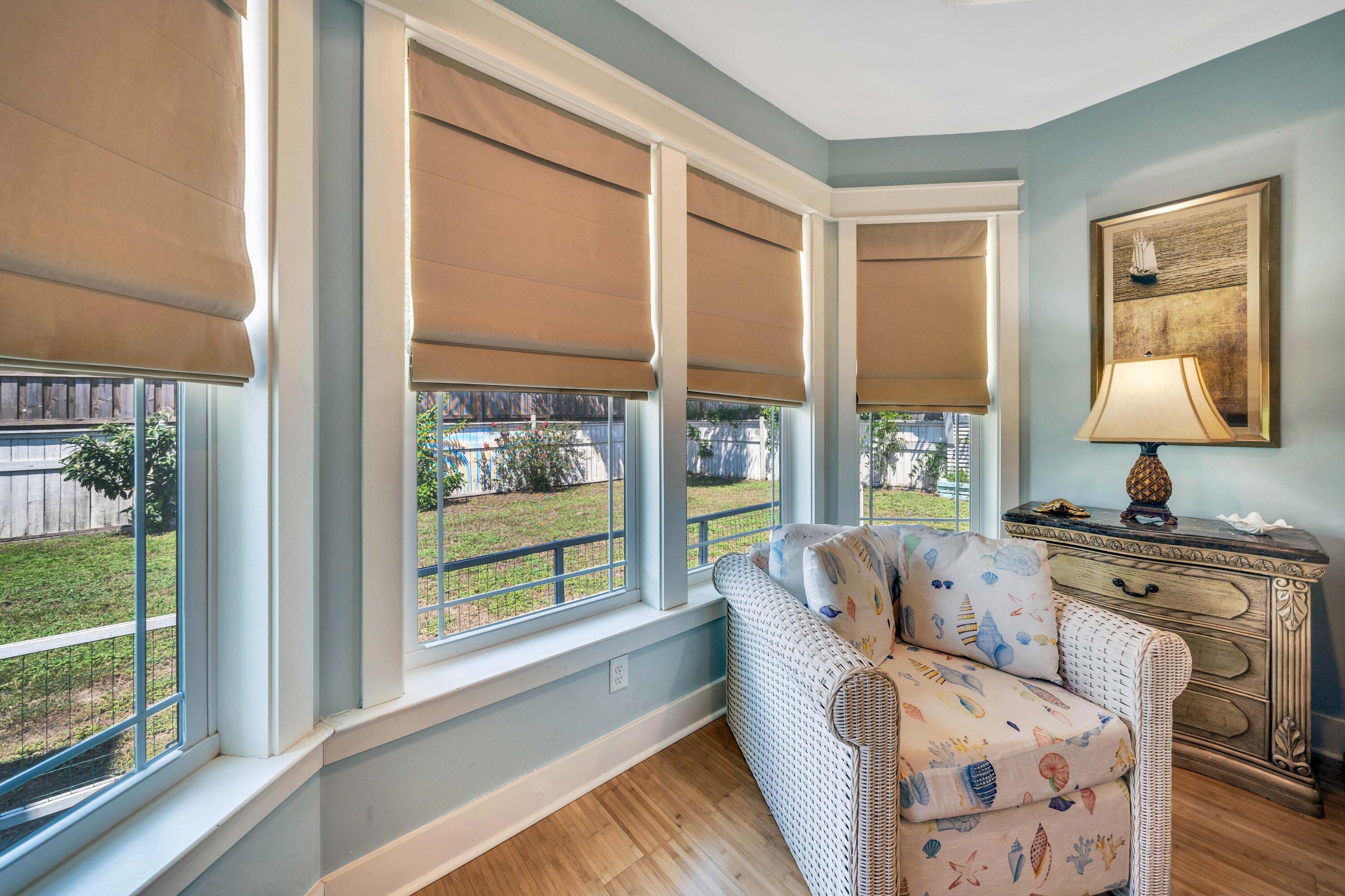 LAGUNA BEACH ESTATES 10TH ADDN - Residential