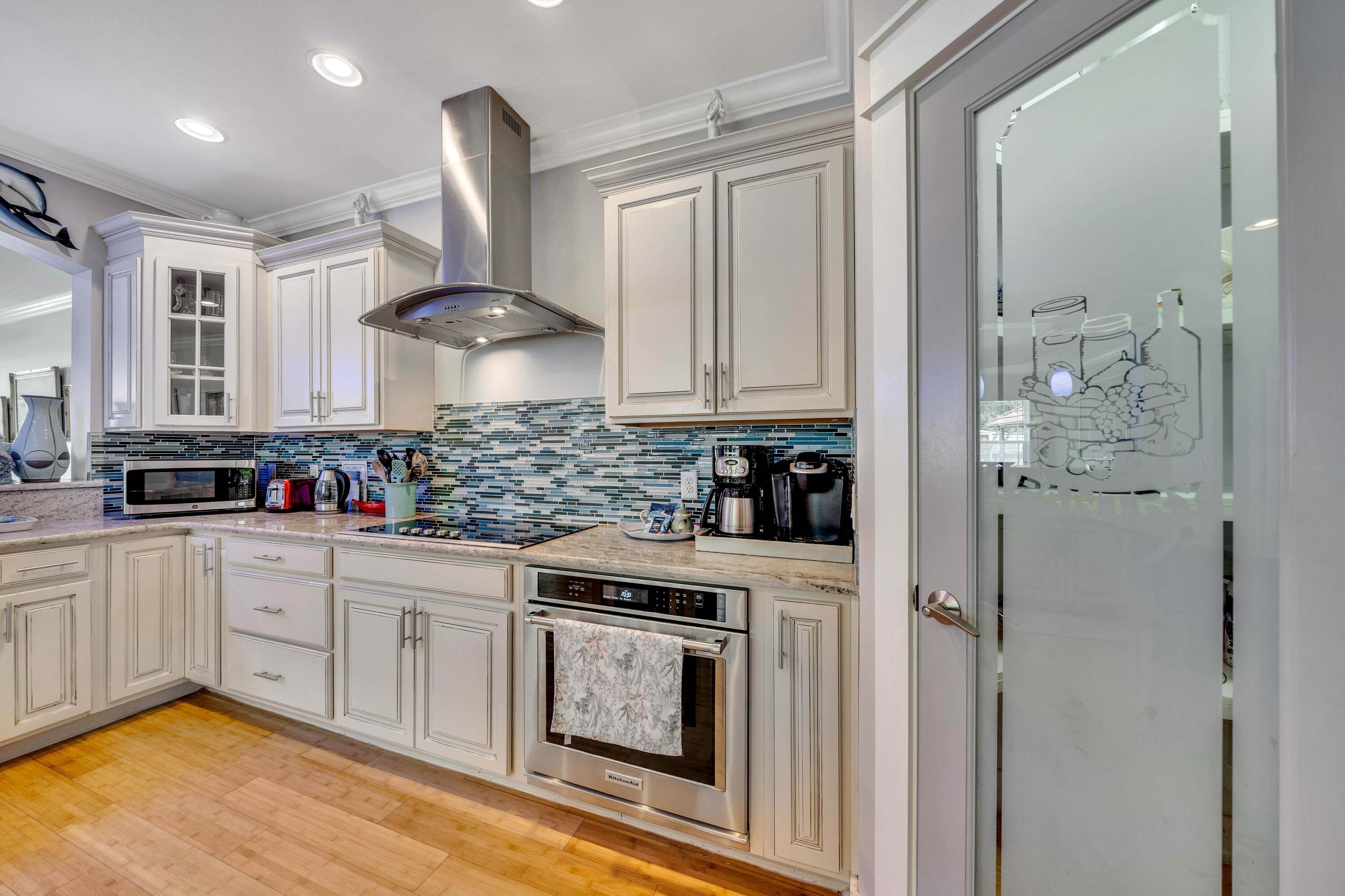 LAGUNA BEACH ESTATES 10TH ADDN - Residential