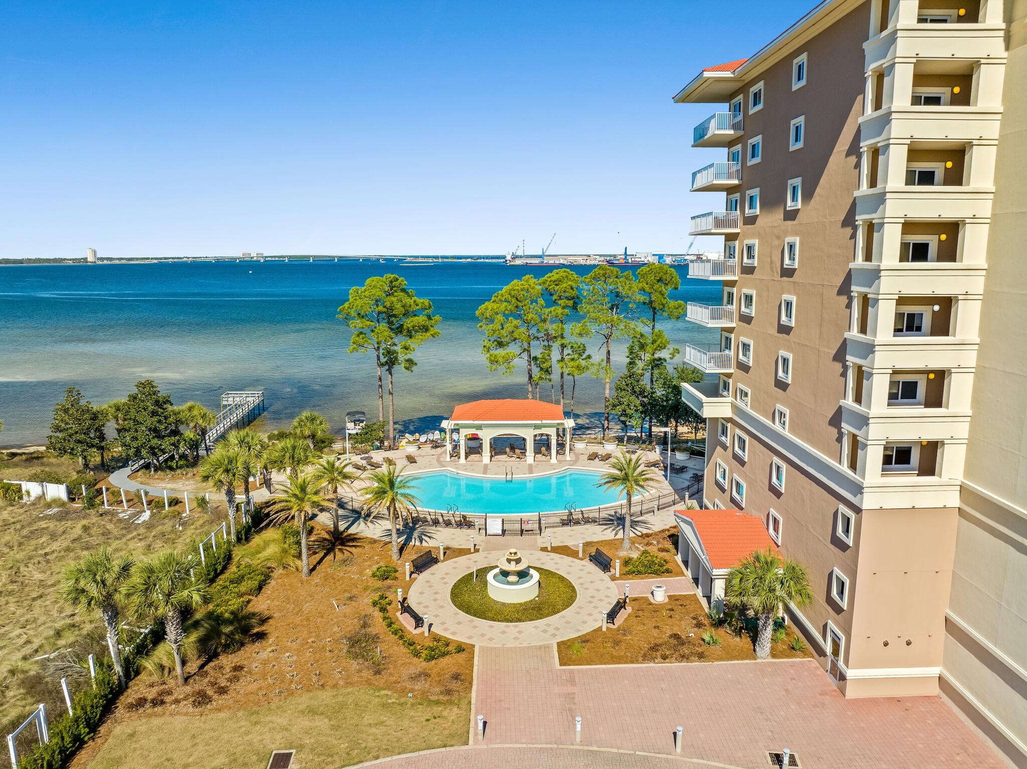 Magnolia Bay Club - Residential