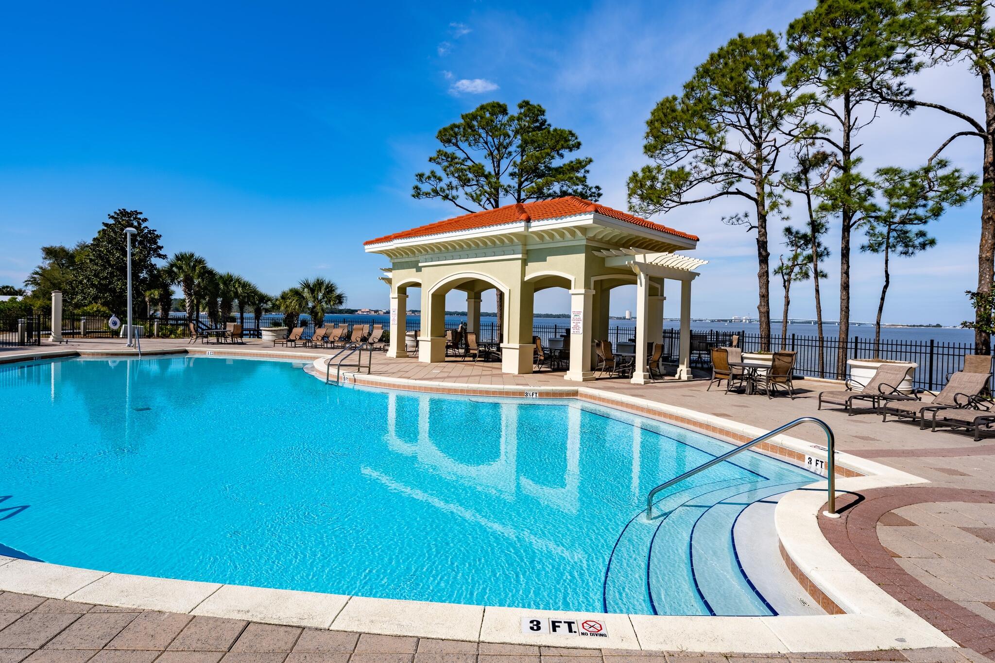 Magnolia Bay Club - Residential