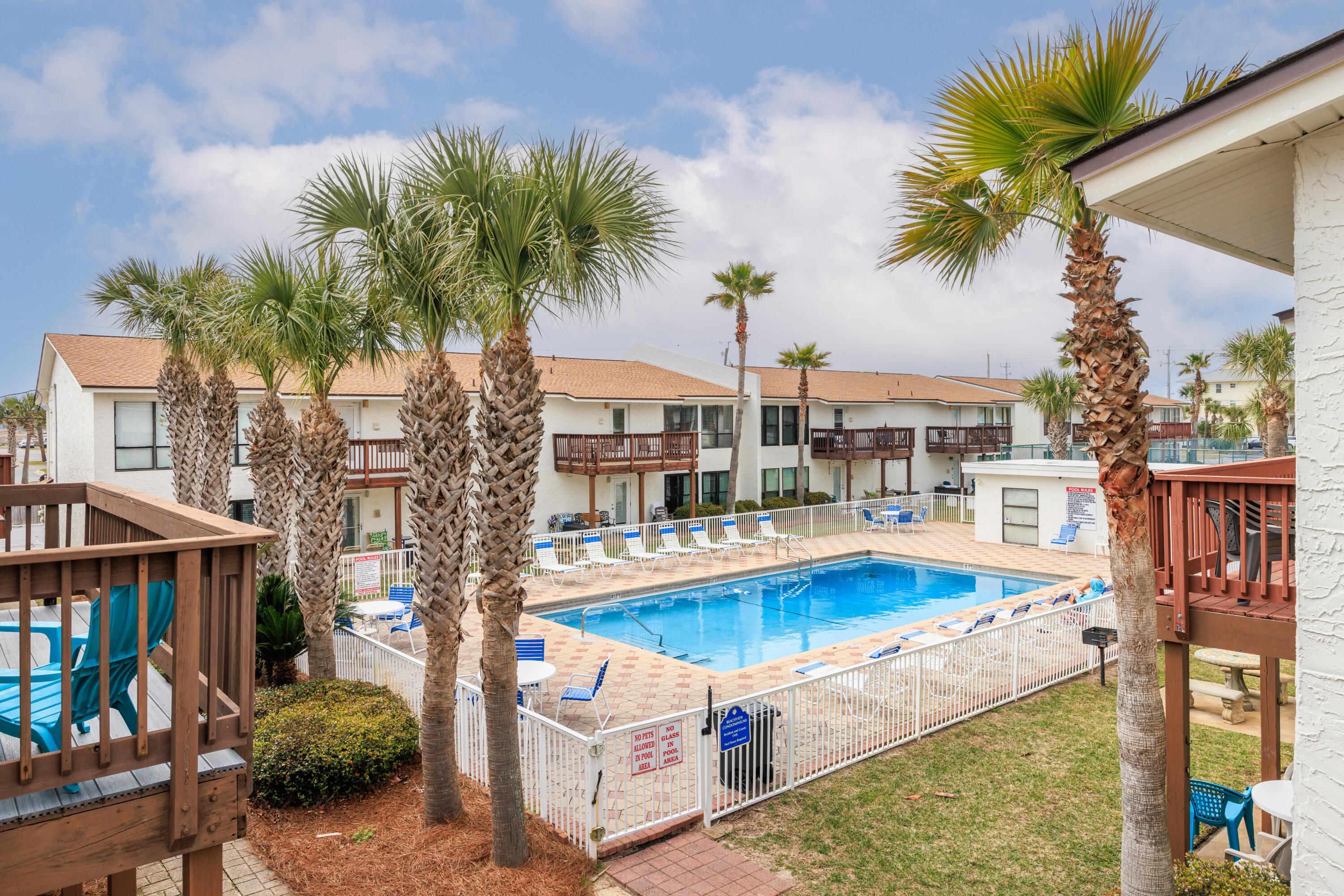 BEACHVIEW CONDOMINIUM - Residential