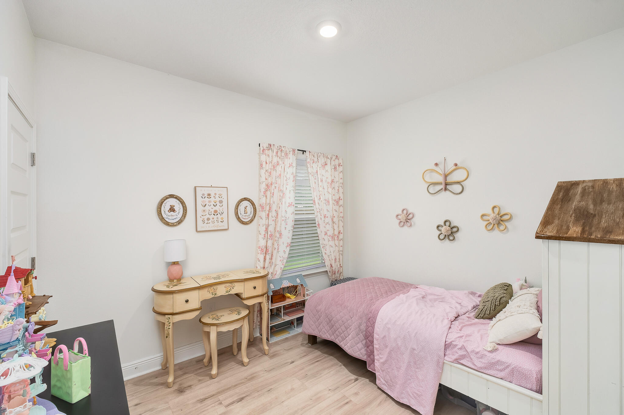 LIVE OAK HARBOR - Residential Lease