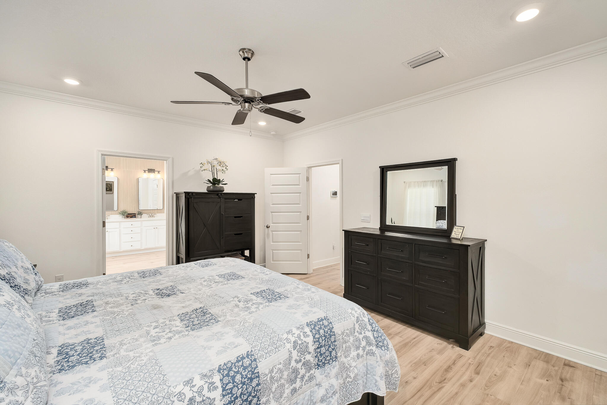 LIVE OAK HARBOR - Residential Lease