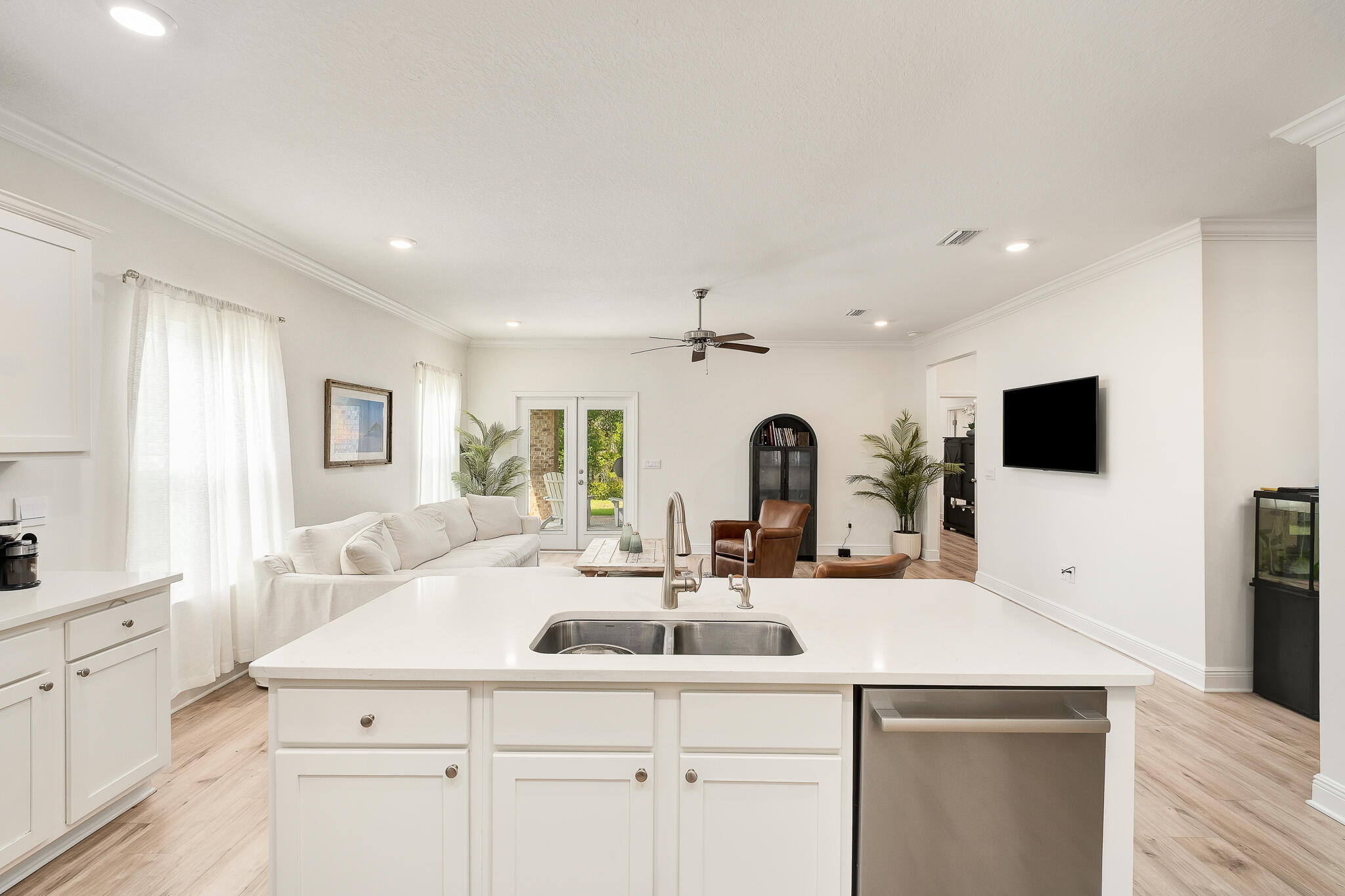 LIVE OAK HARBOR - Residential Lease