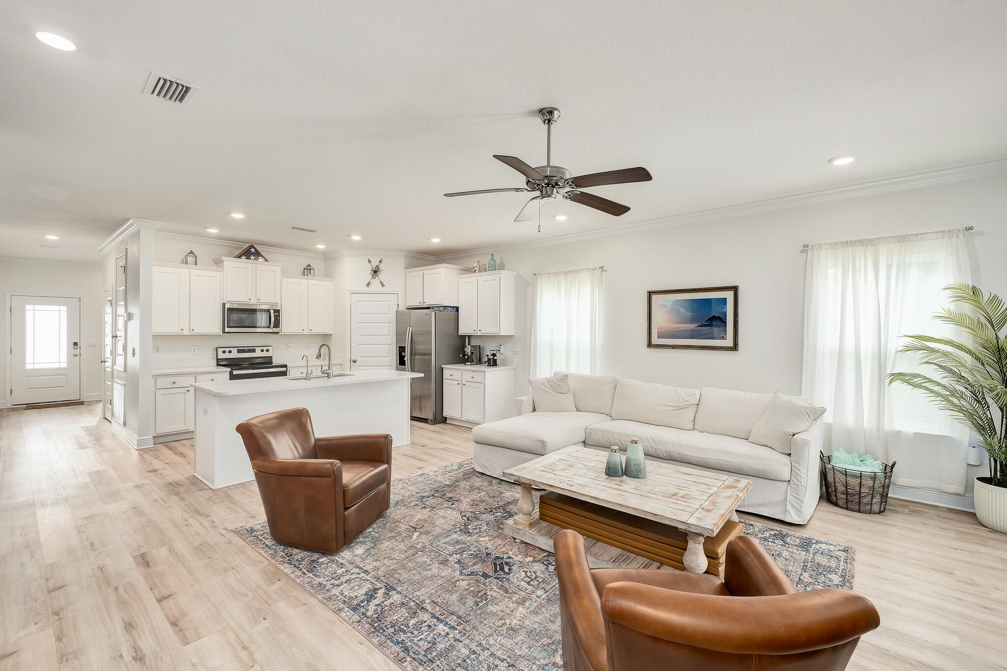 LIVE OAK HARBOR - Residential Lease