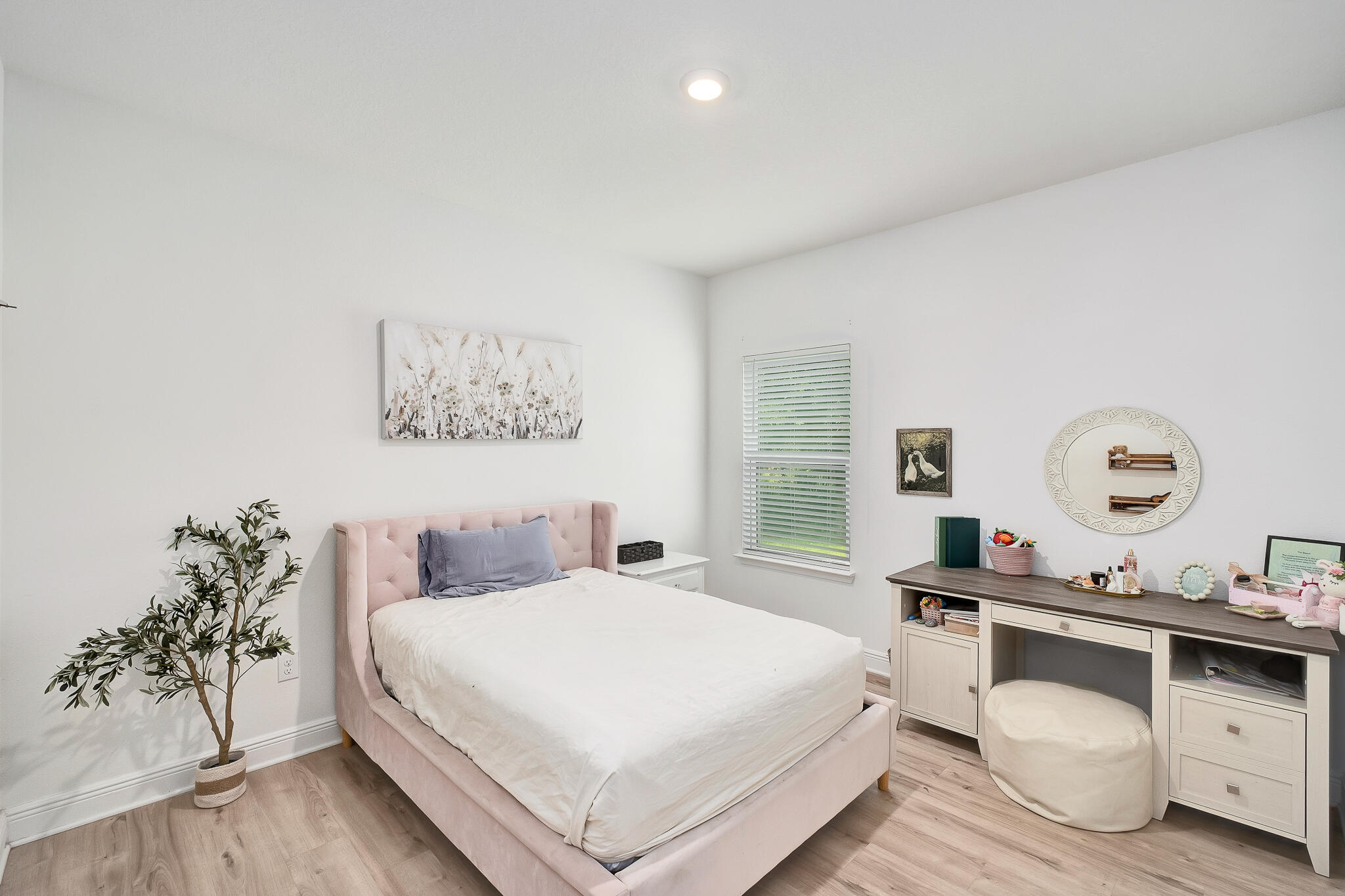 LIVE OAK HARBOR - Residential Lease
