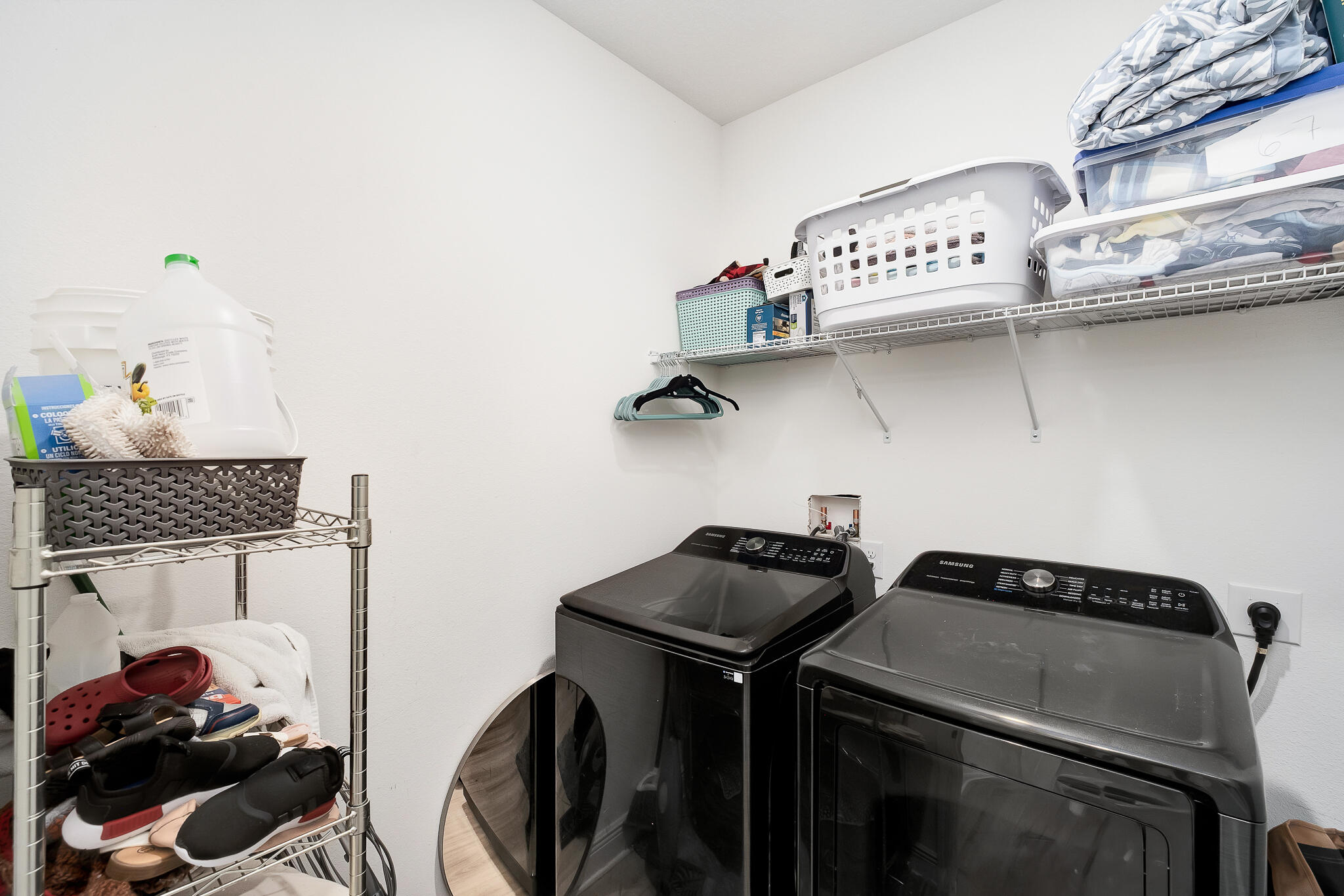 LIVE OAK HARBOR - Residential Lease