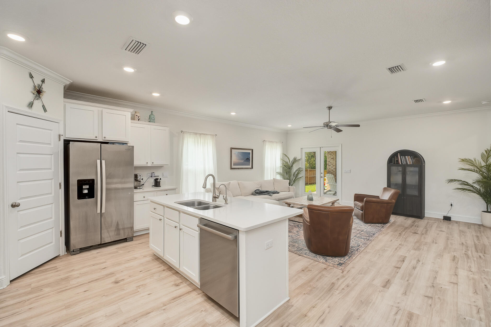 LIVE OAK HARBOR - Residential Lease