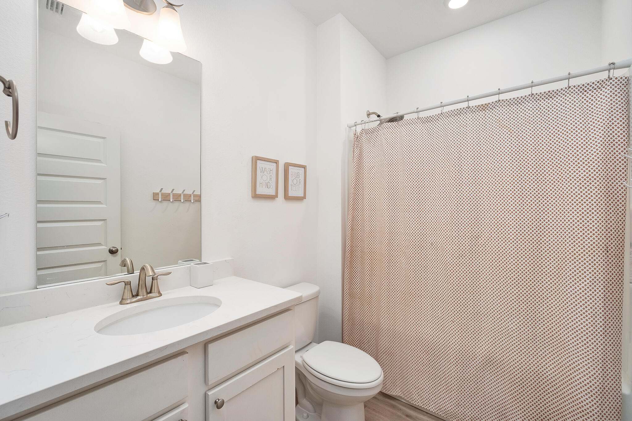 LIVE OAK HARBOR - Residential Lease