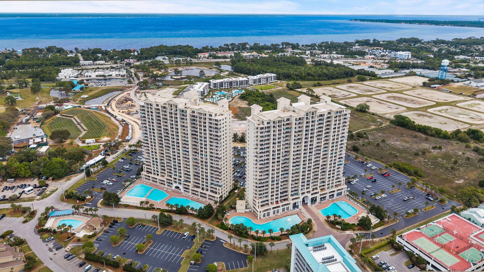ARIEL DUNES 1 - Residential