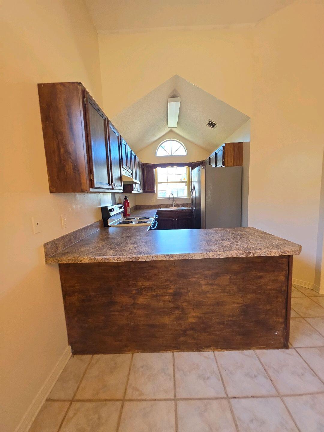 BRISTOL PARK - Residential Lease