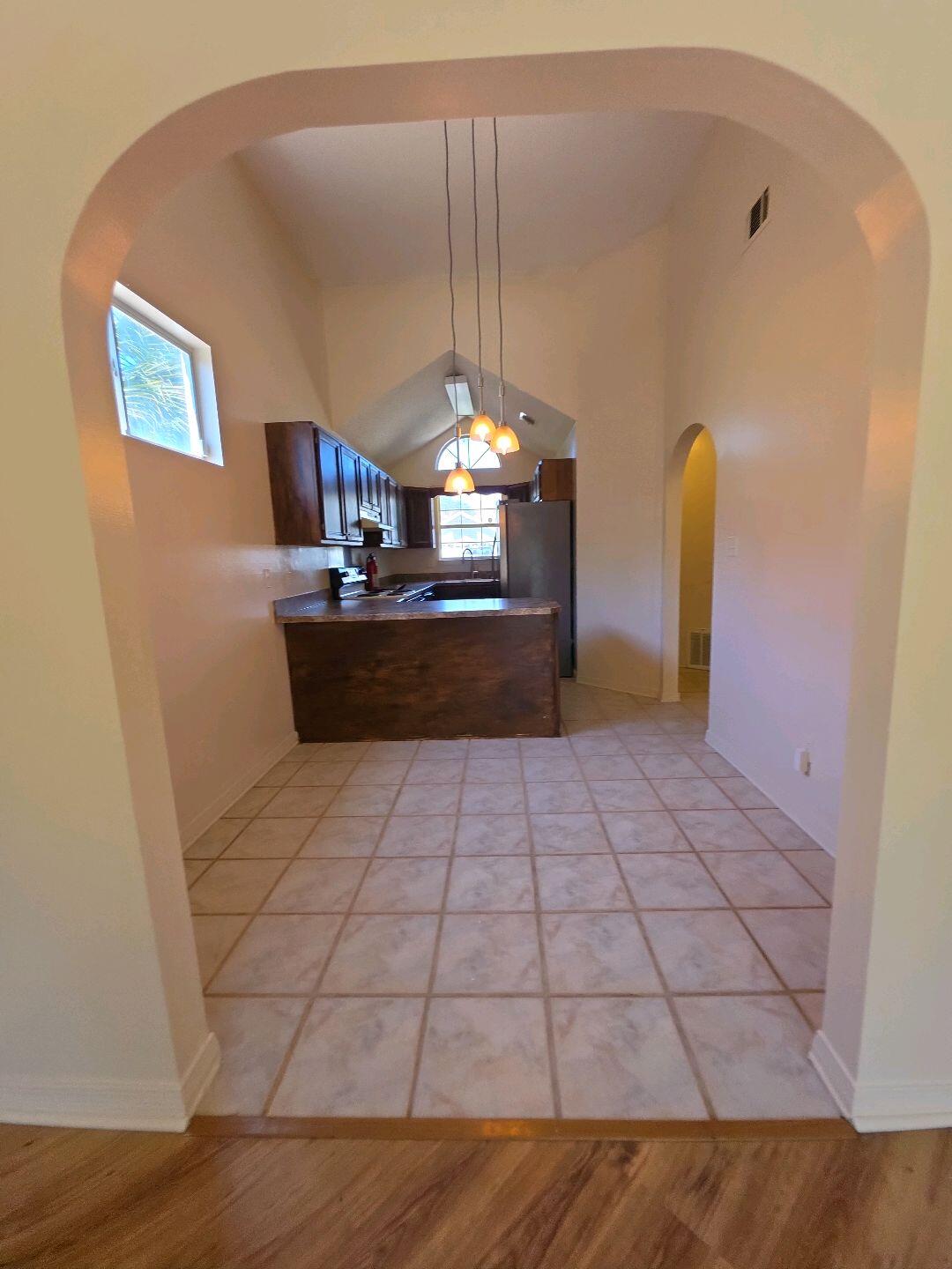 BRISTOL PARK - Residential Lease