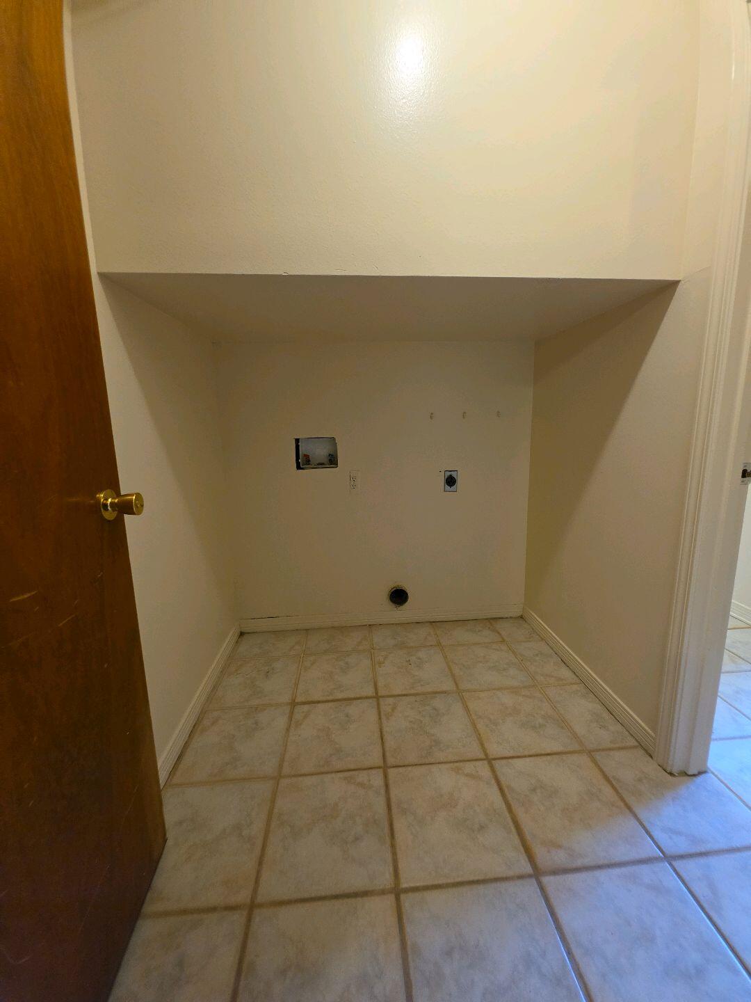BRISTOL PARK - Residential Lease