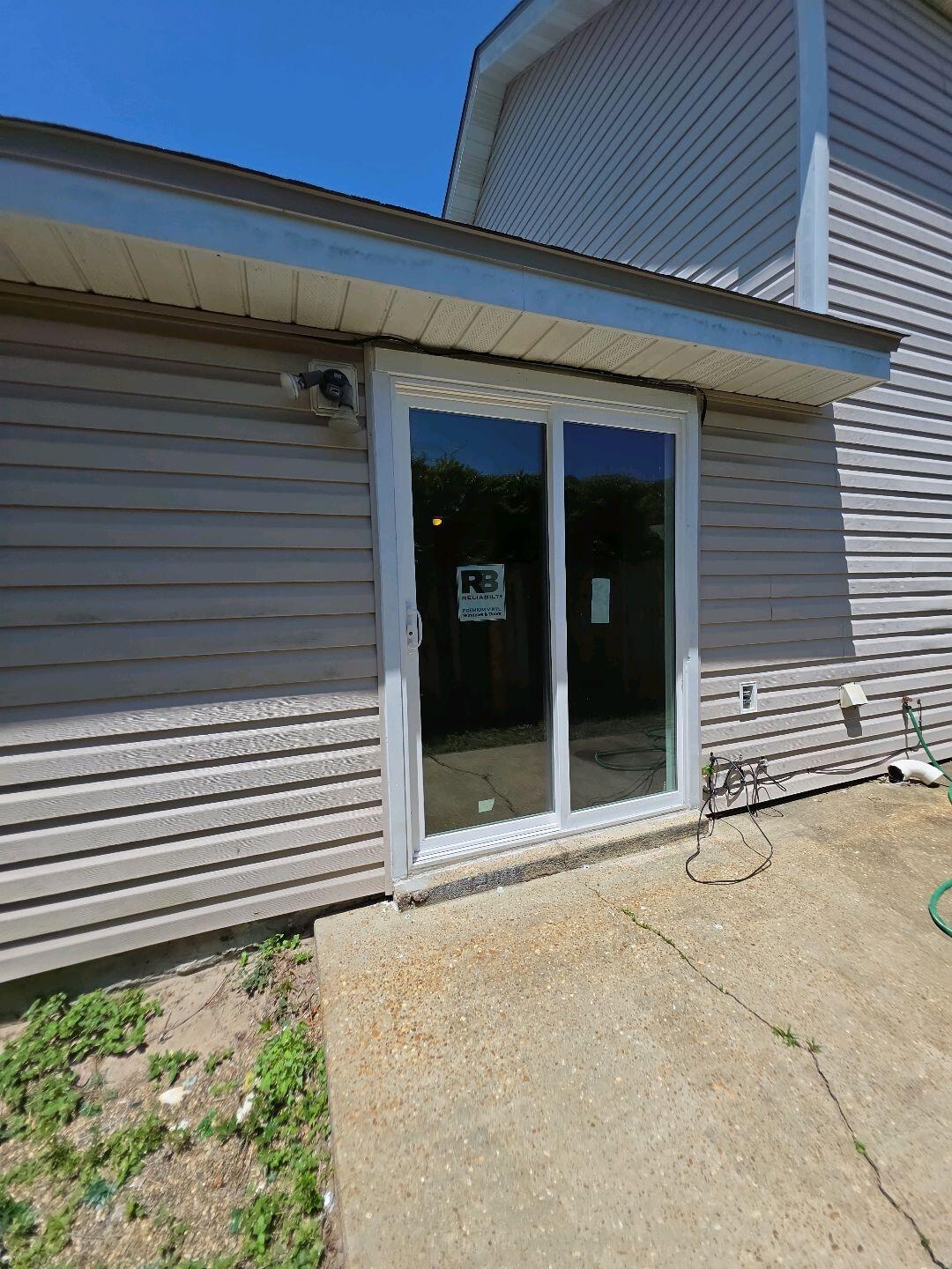 BRISTOL PARK - Residential Lease