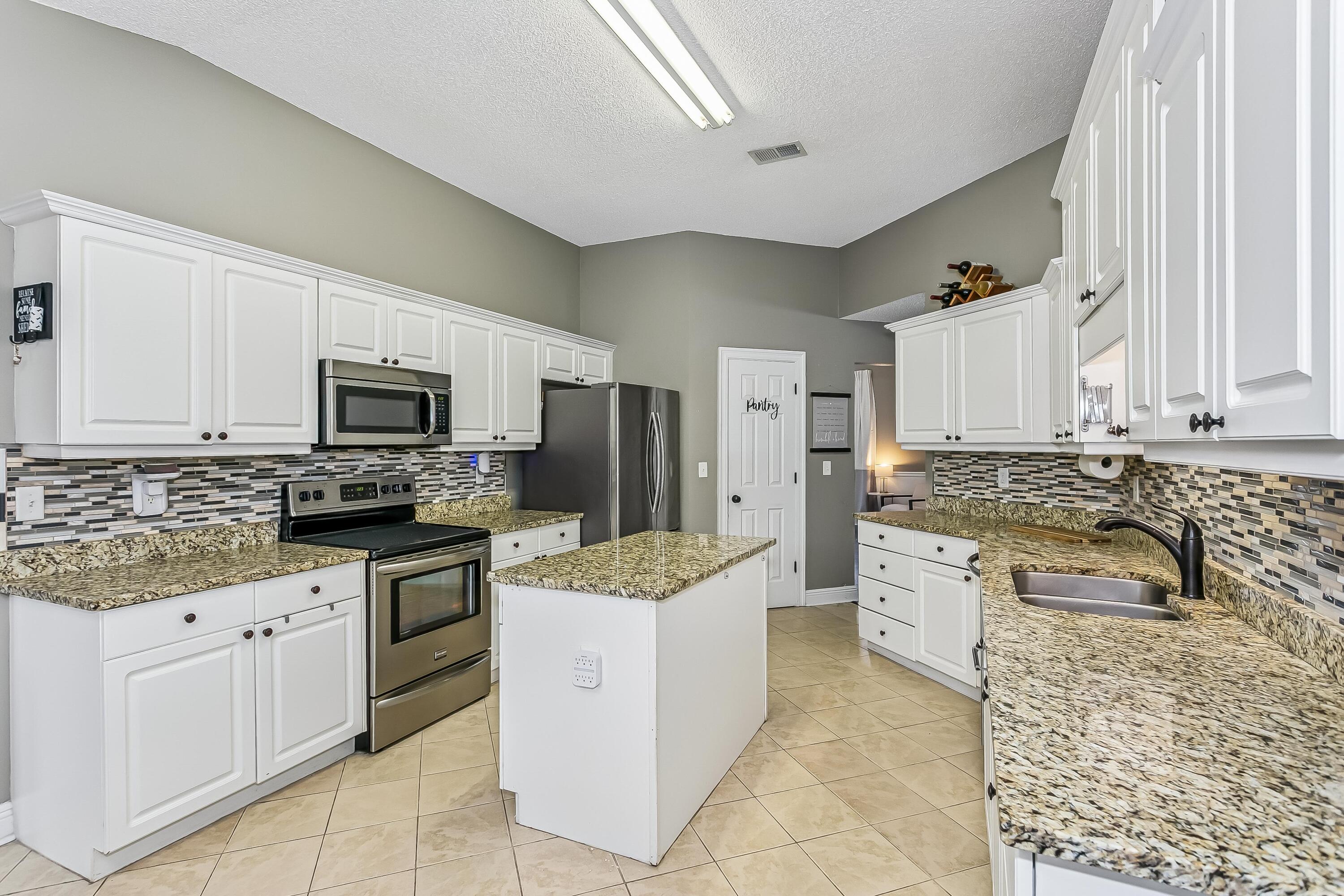 NORTHVIEW ESTATES - Residential