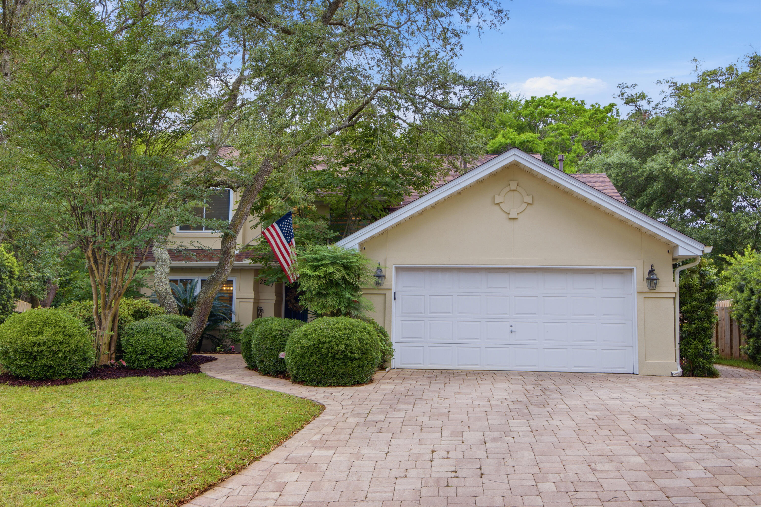 LAKE POINTE - Residential