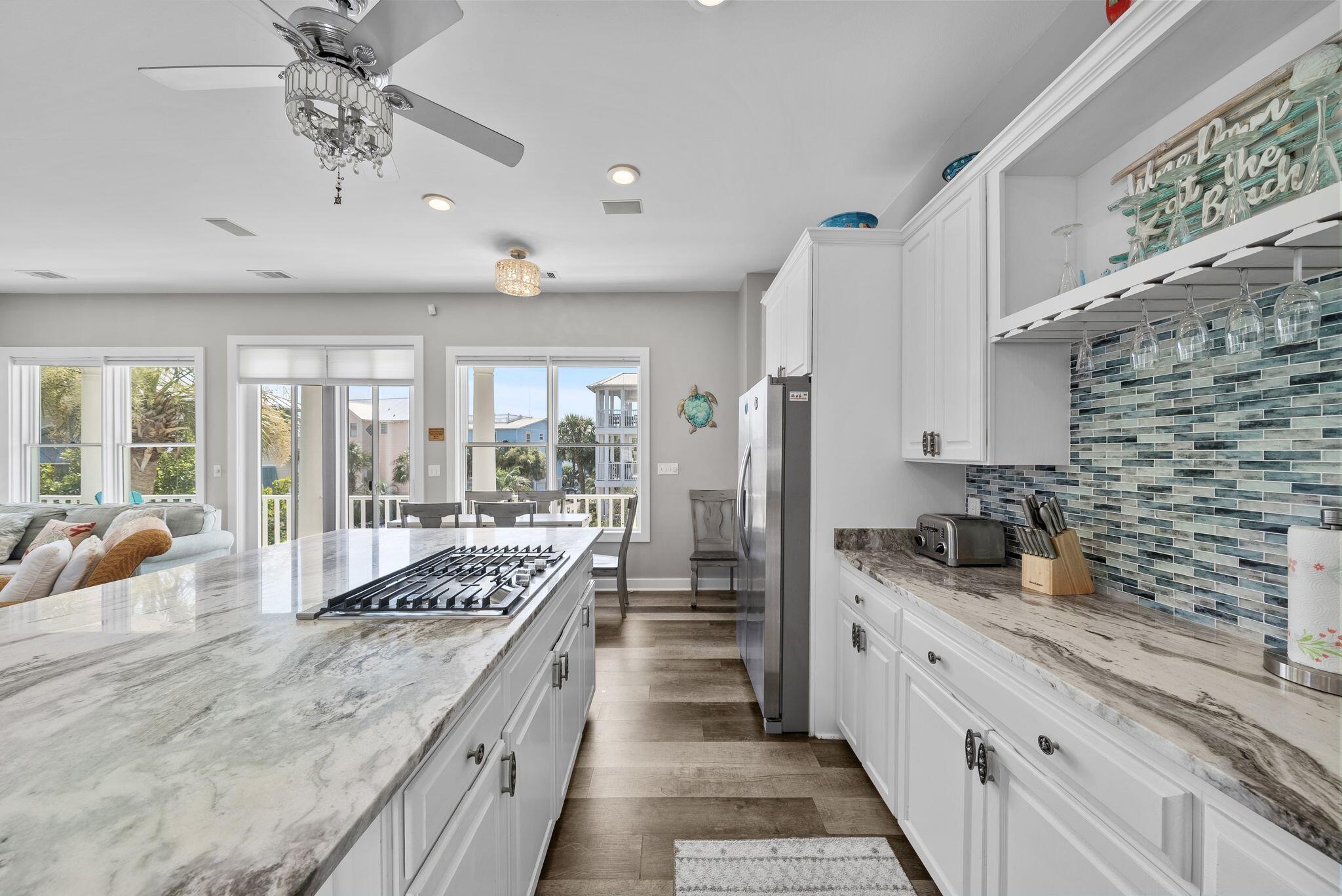SUNRISE BEACH - Residential