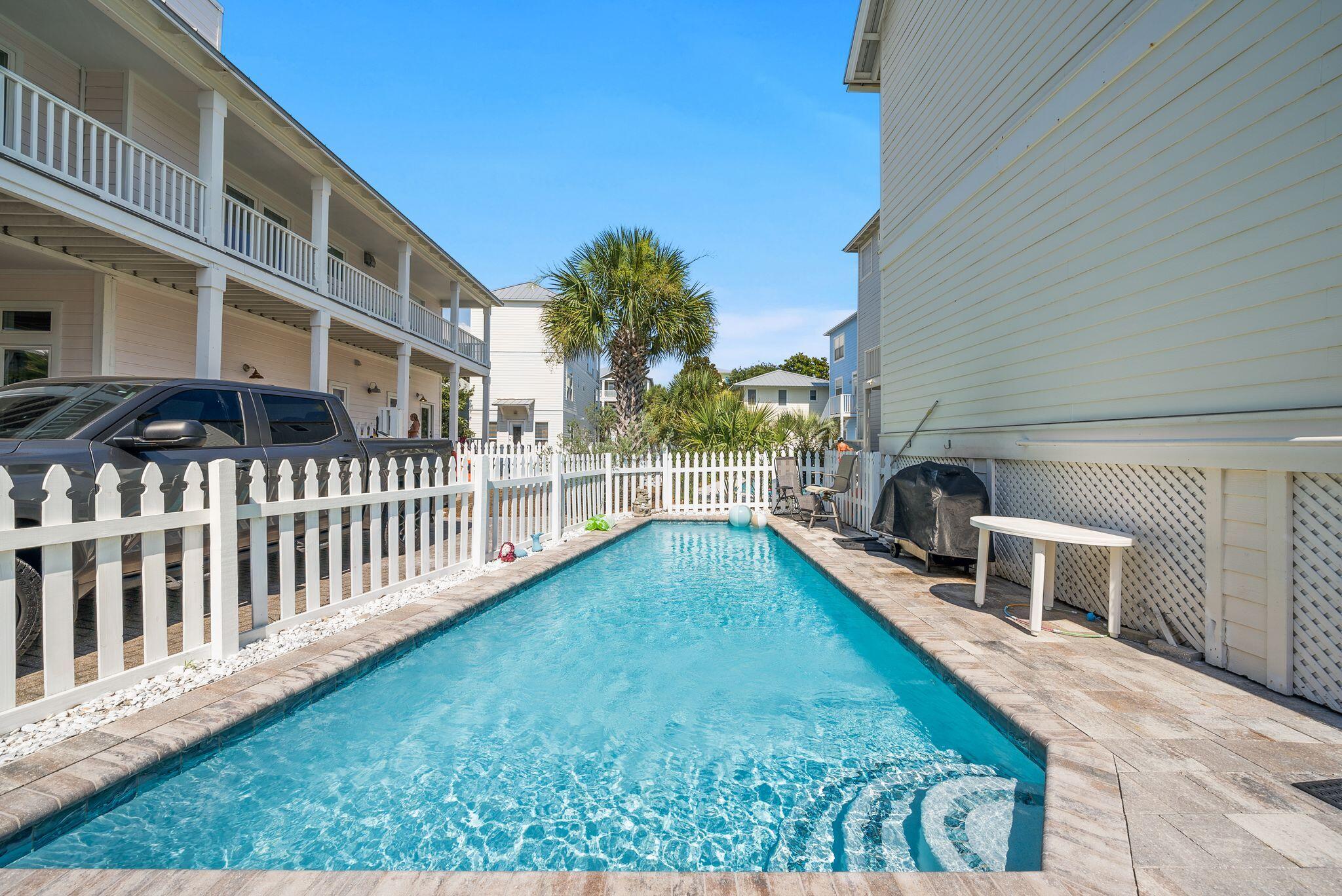SUNRISE BEACH - Residential