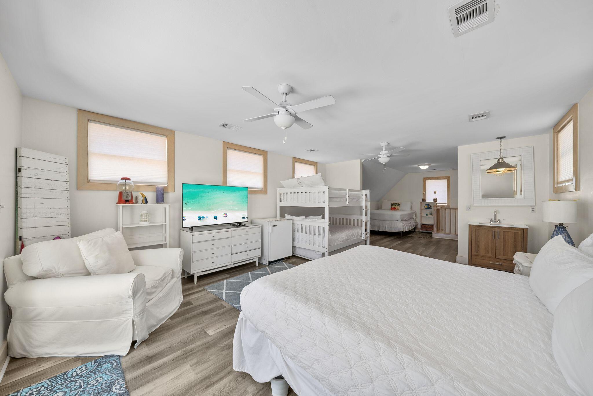 SUNRISE BEACH - Residential
