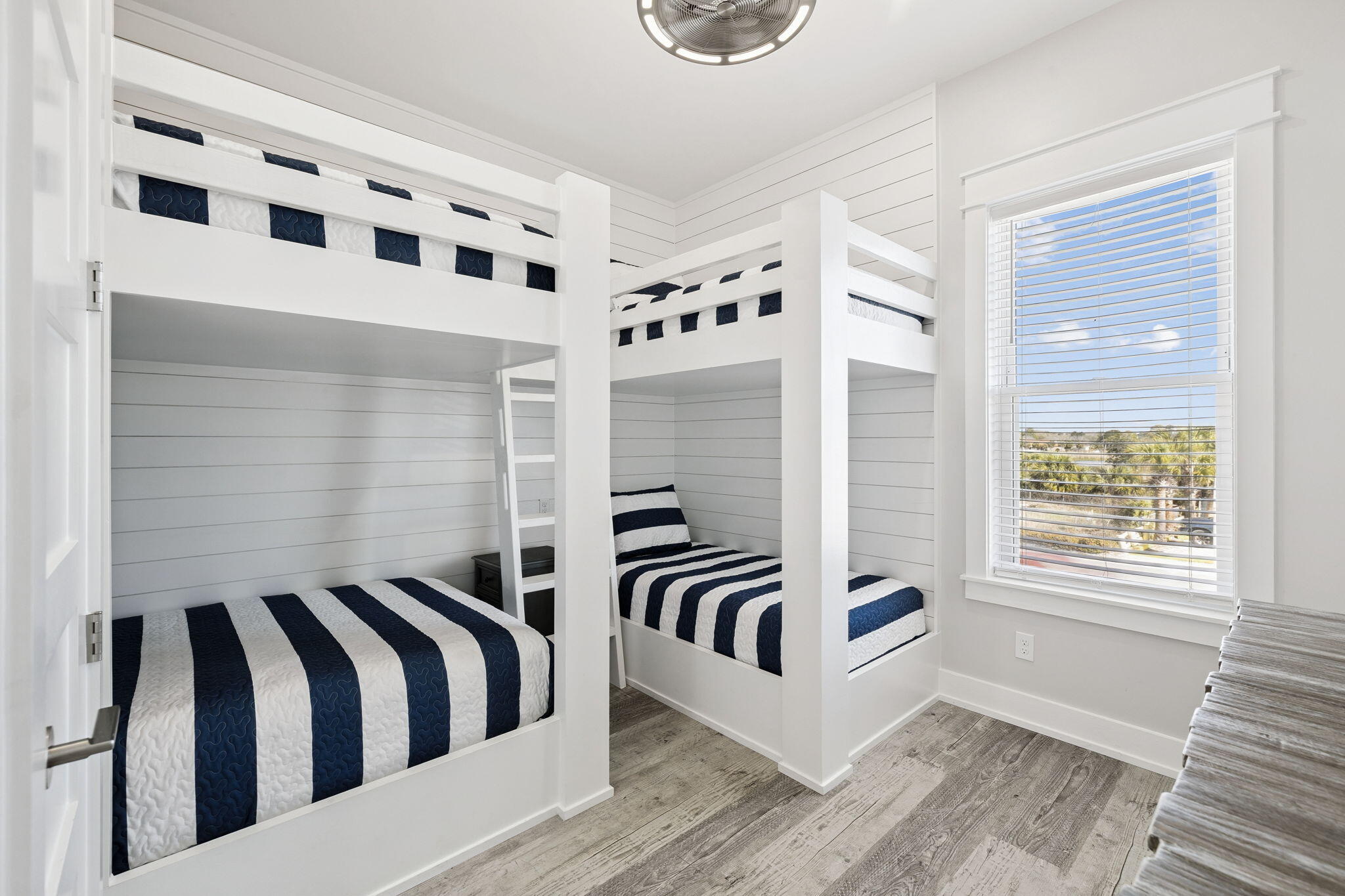 LULLWATER BEACH - Residential