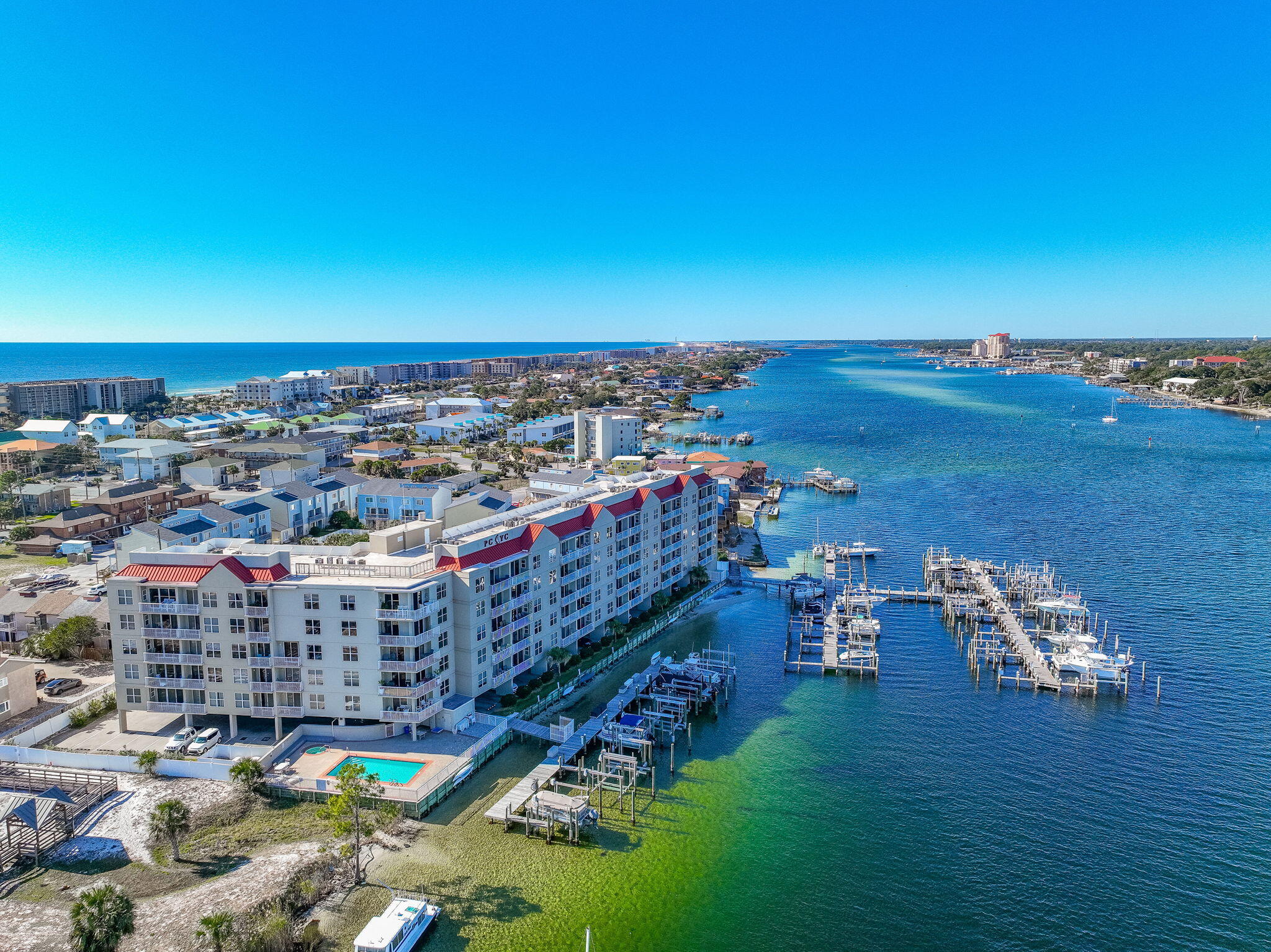 PALM COURT YACHT CLUB - Residential