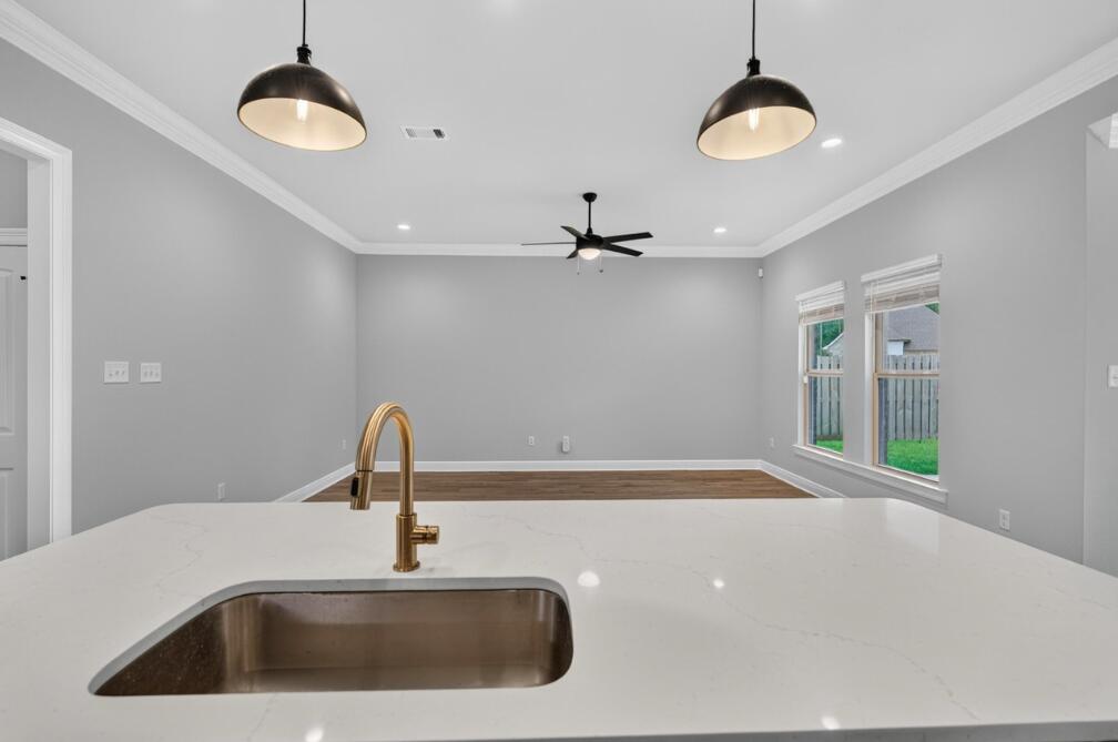 HAMMOCK BAY- MOONSWEPT - Residential Lease