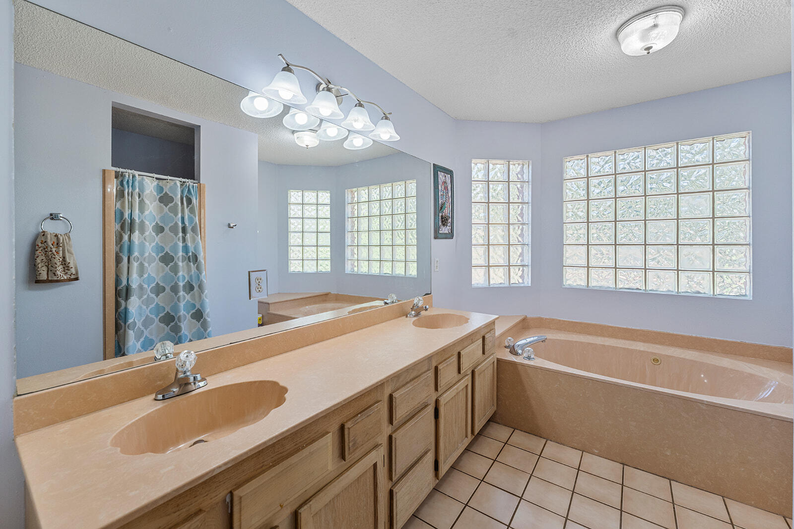 LAKEVIEW ESTATES - Residential