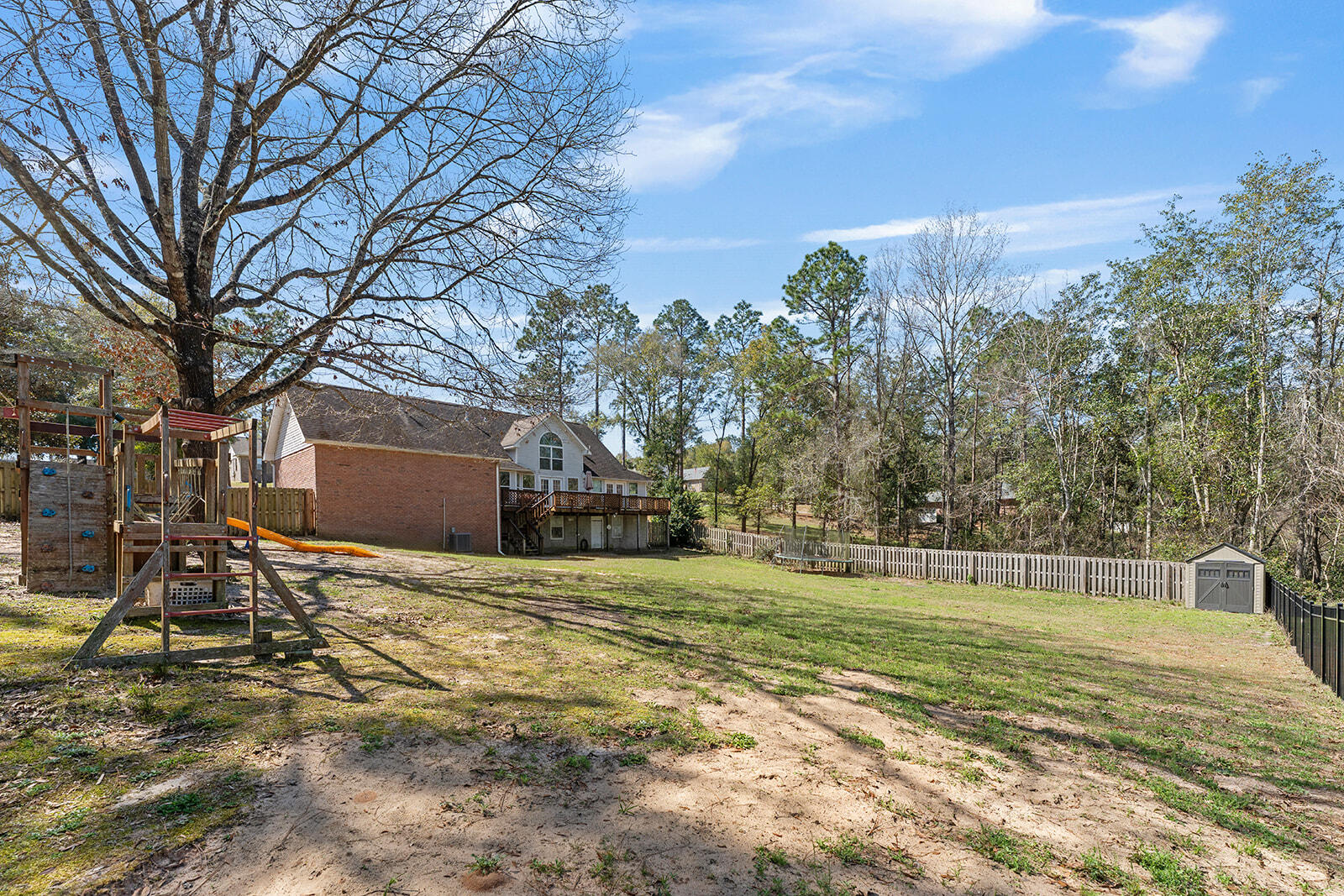 LAKEVIEW ESTATES - Residential