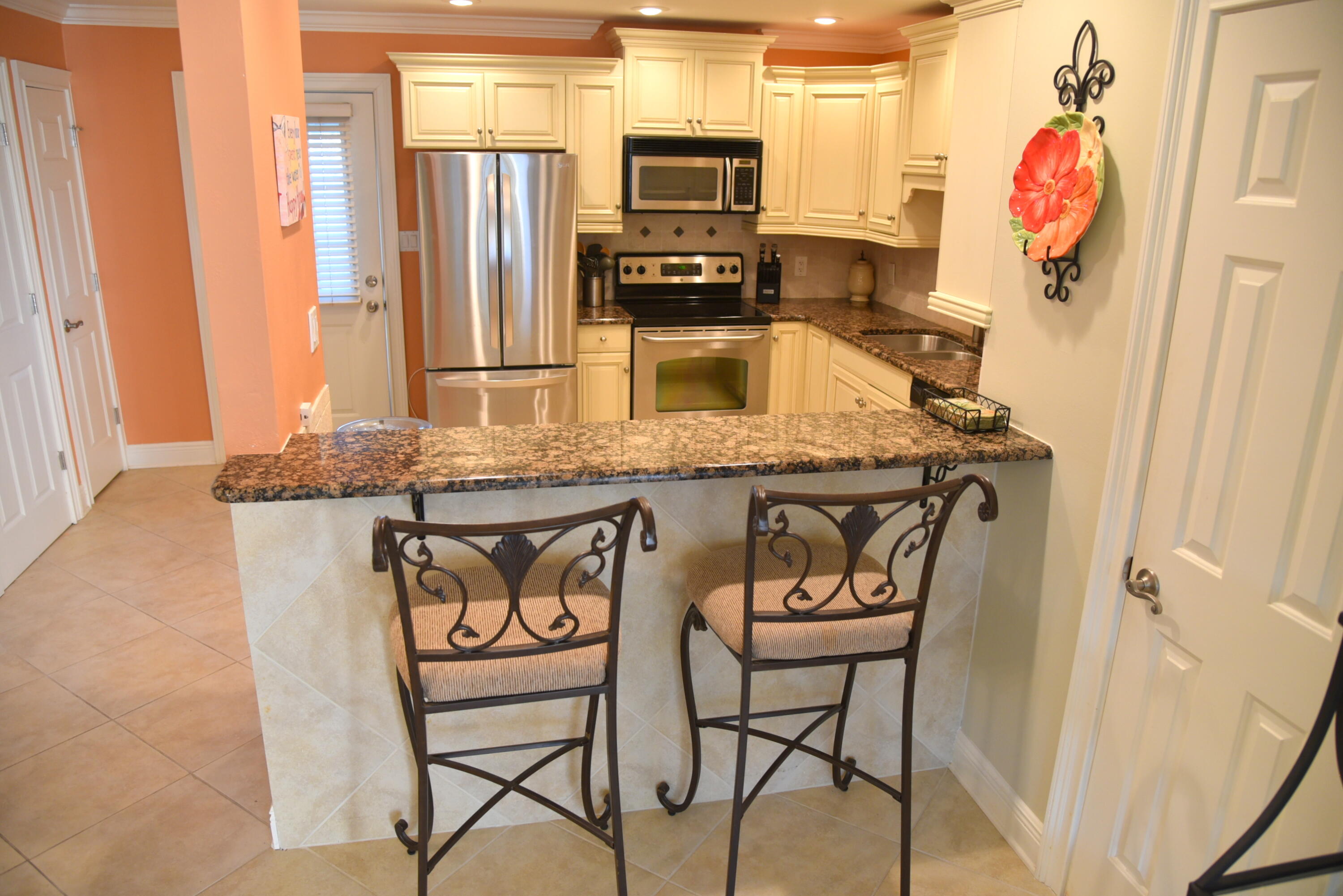 WOODLAND SHORES TOWNHOMES PHASE III - Residential
