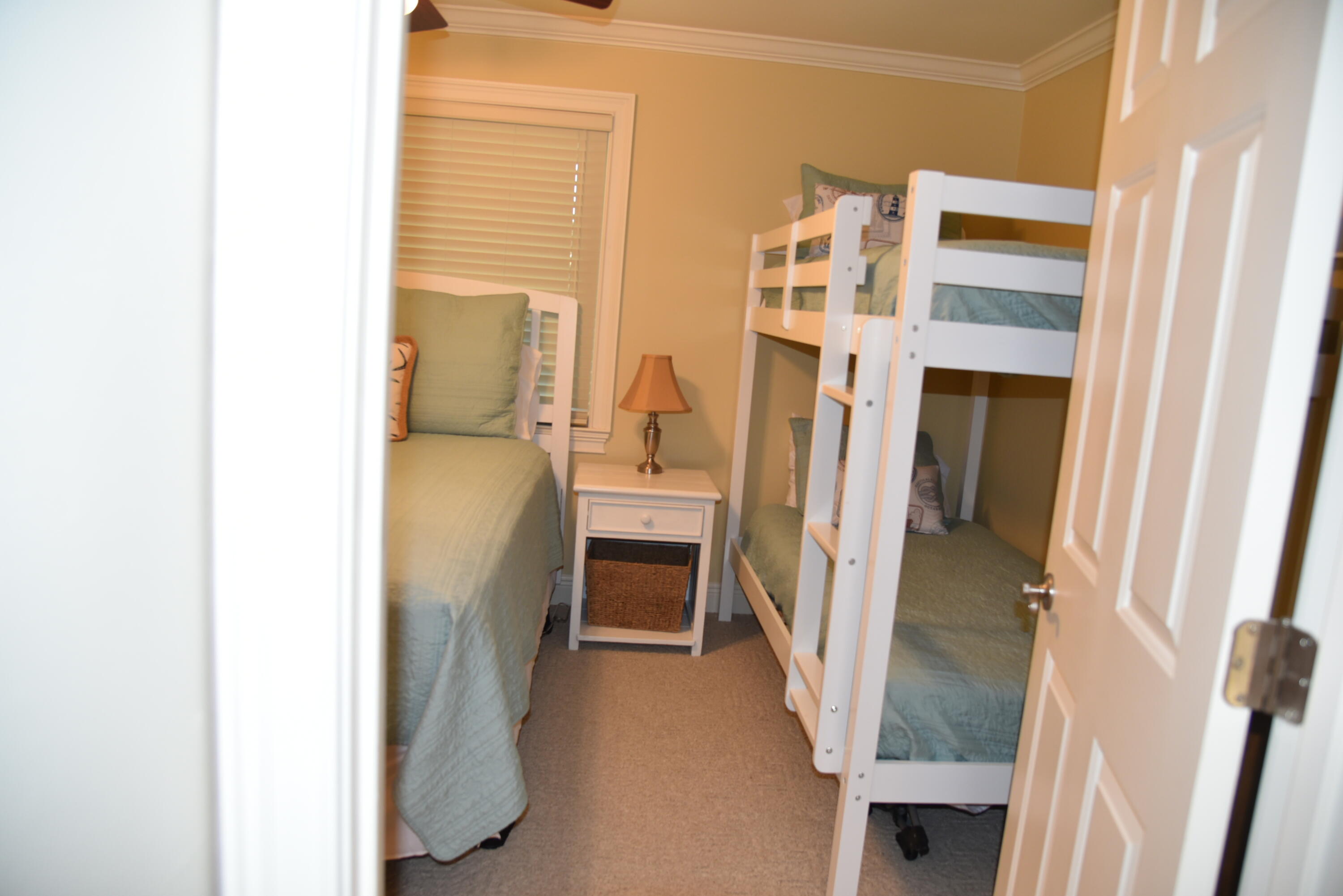 WOODLAND SHORES TOWNHOMES PHASE III - Residential