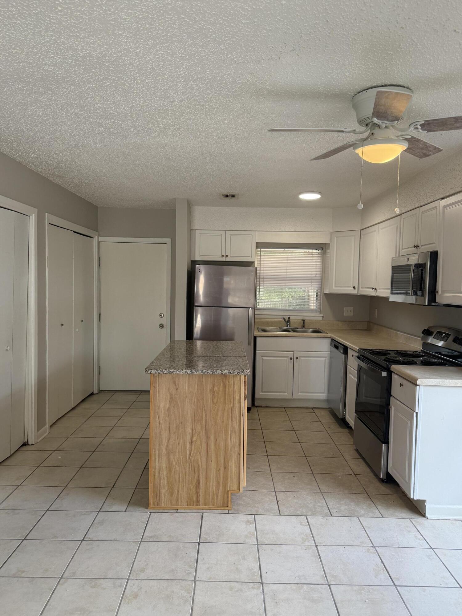 SUNSET STRIP - Residential Lease