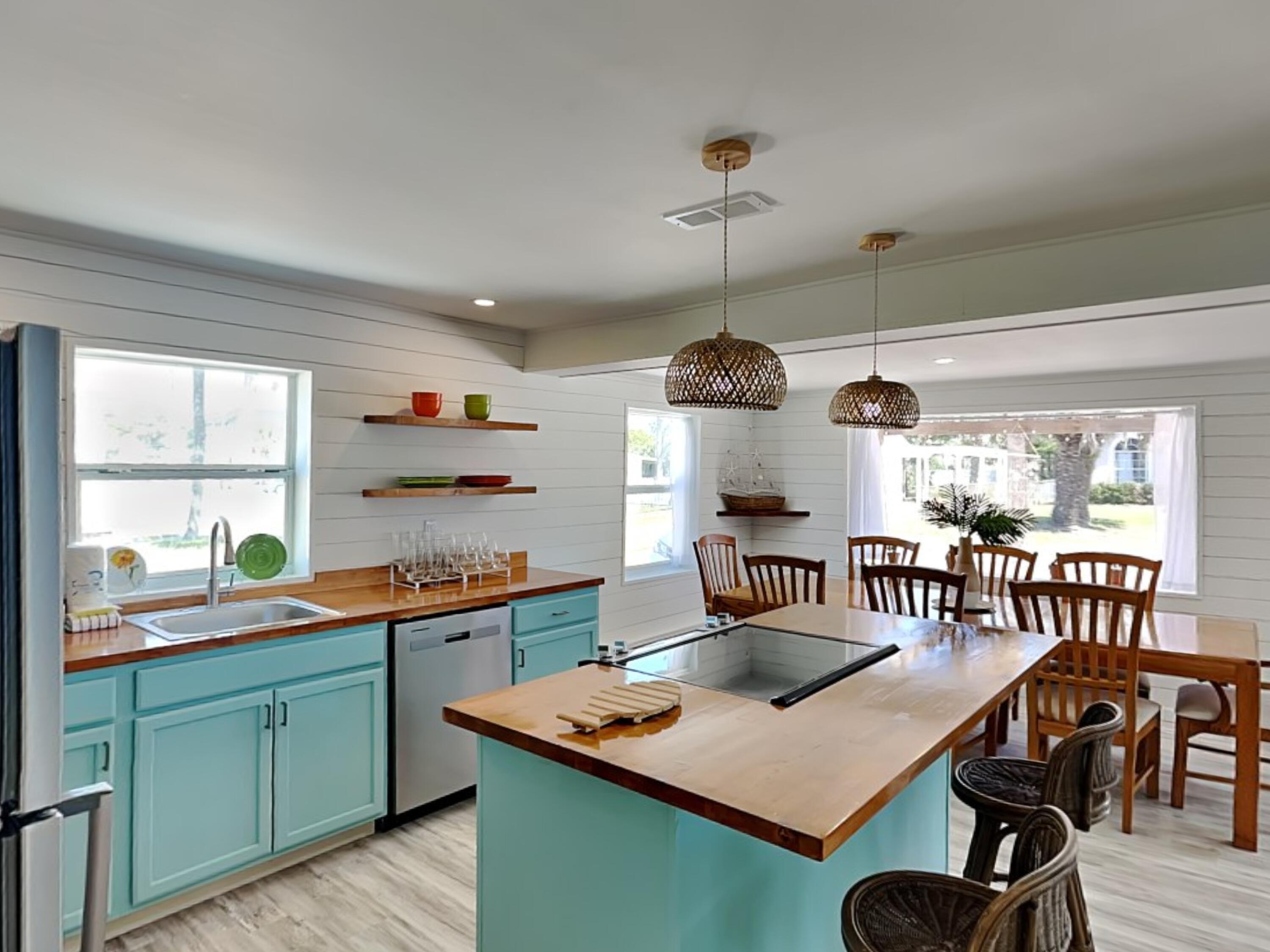 LAGUNA BEACH ESTATES 4TH ADDN - Residential