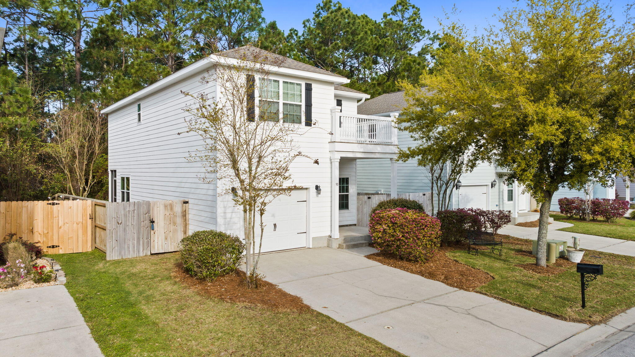 MOSAIC OAKS - Residential