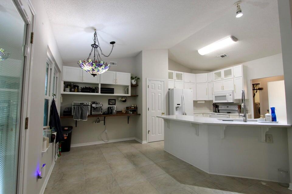 HOLLEY BY THE SEA - Residential
