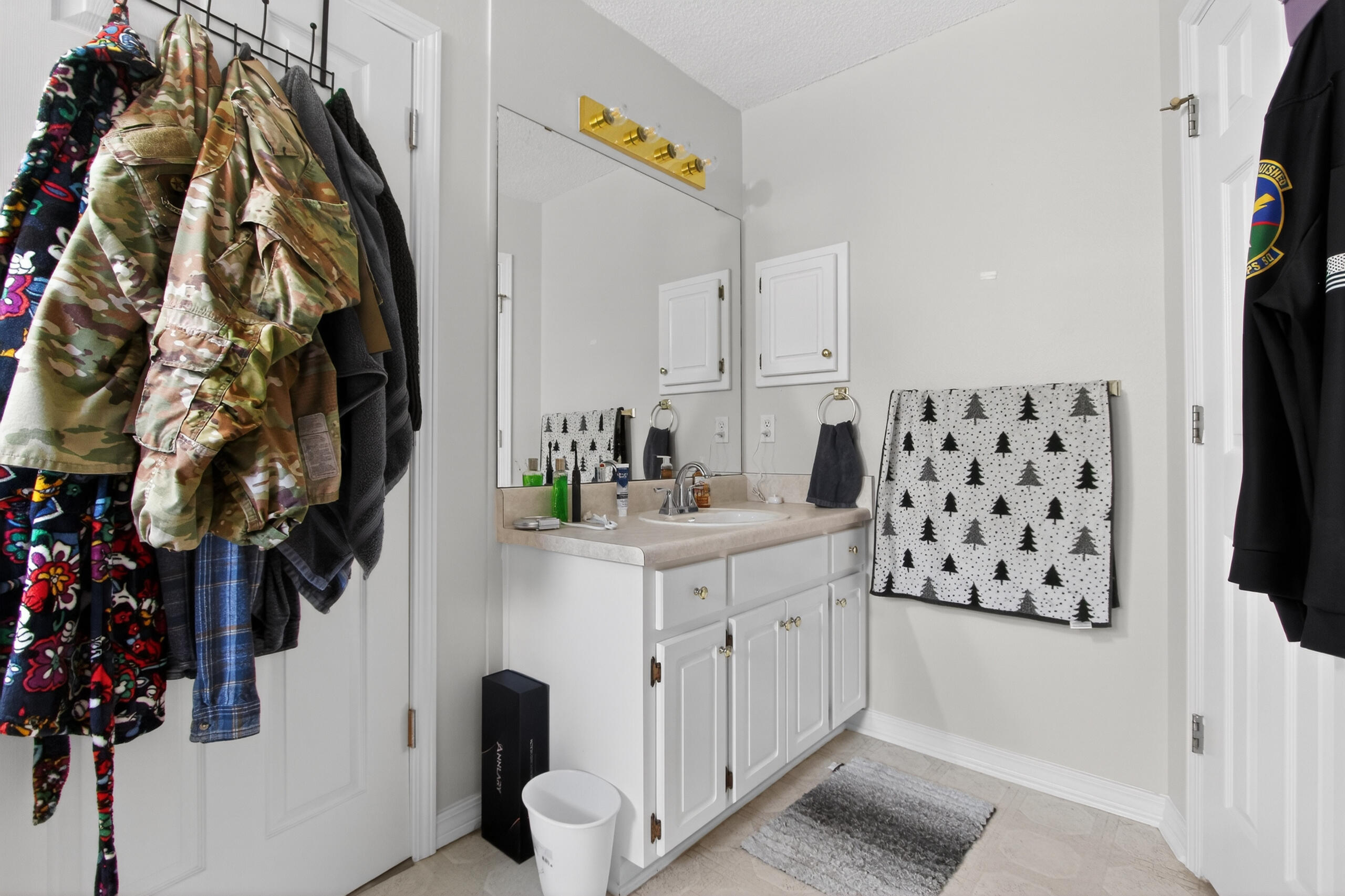 HOLLEY BY THE SEA - Residential