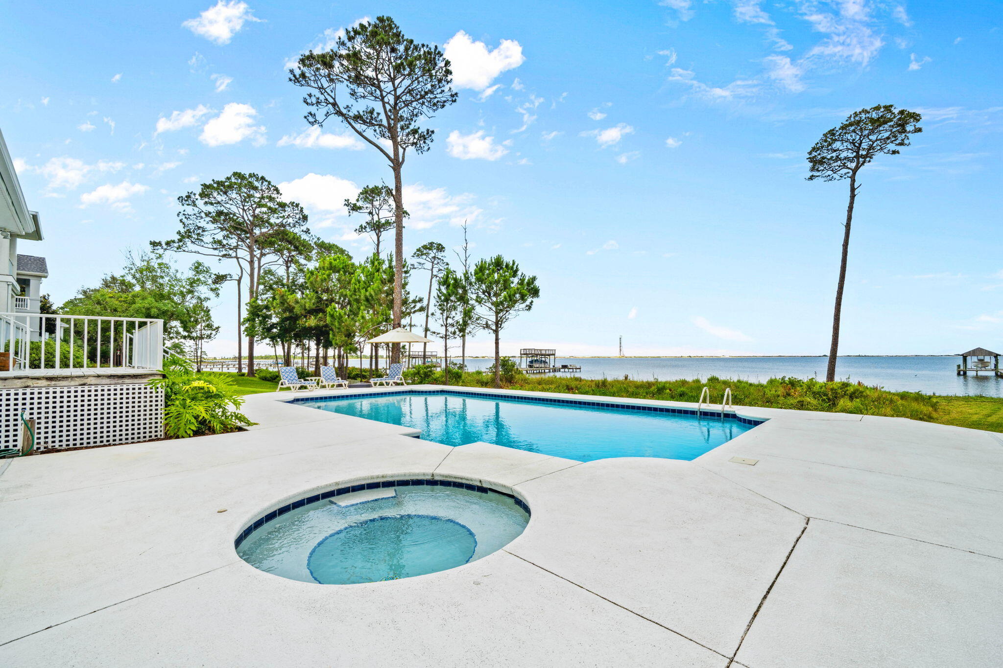 PARISH POINT - Residential