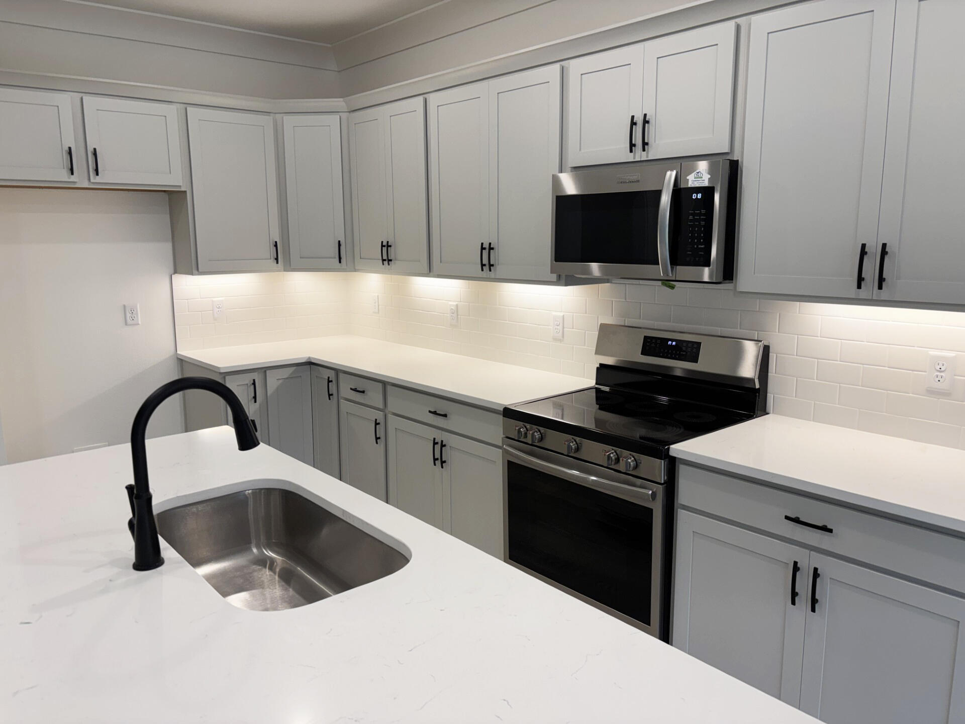 YOUNG OAKS - Residential