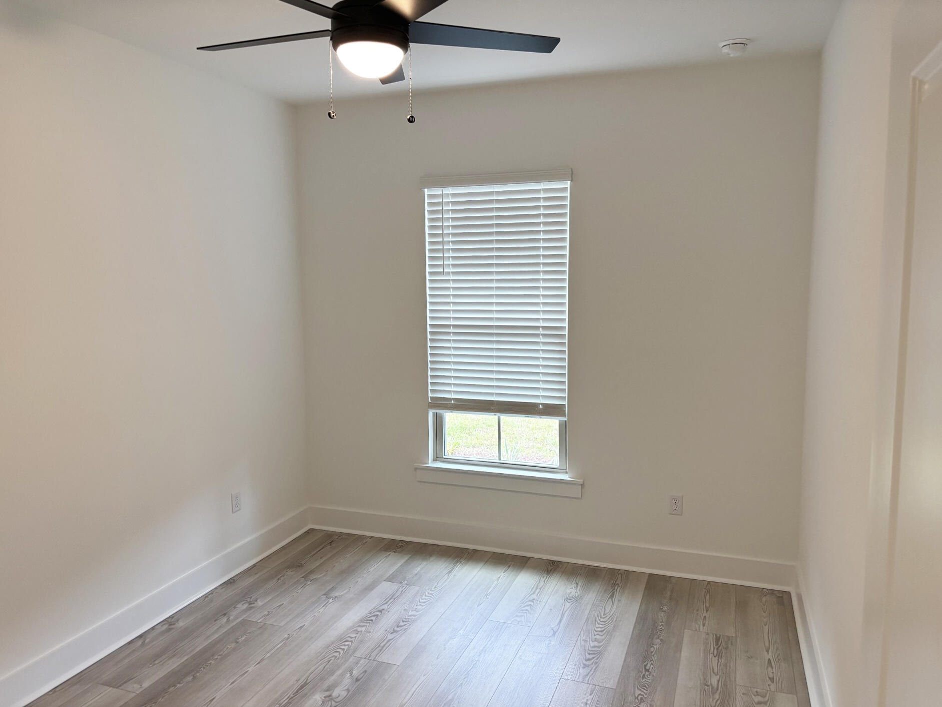 YOUNG OAKS - Residential