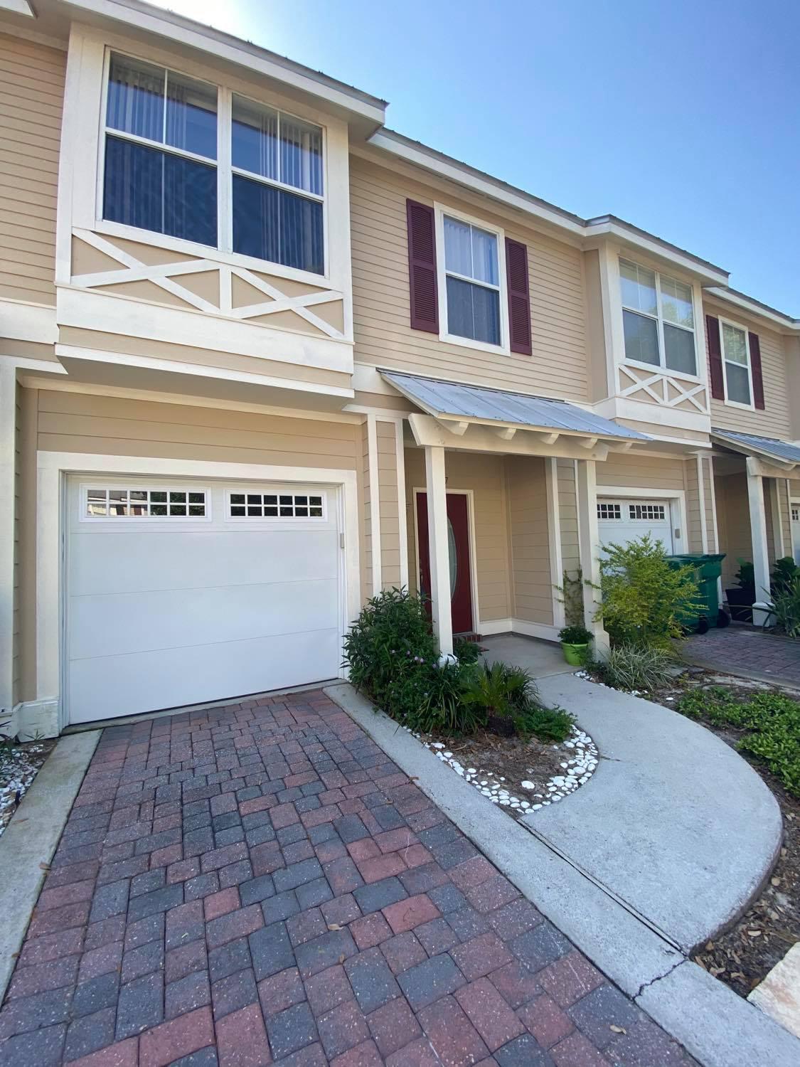 TWIN LAKES TOWNHOMES PH 2 - Residential Lease