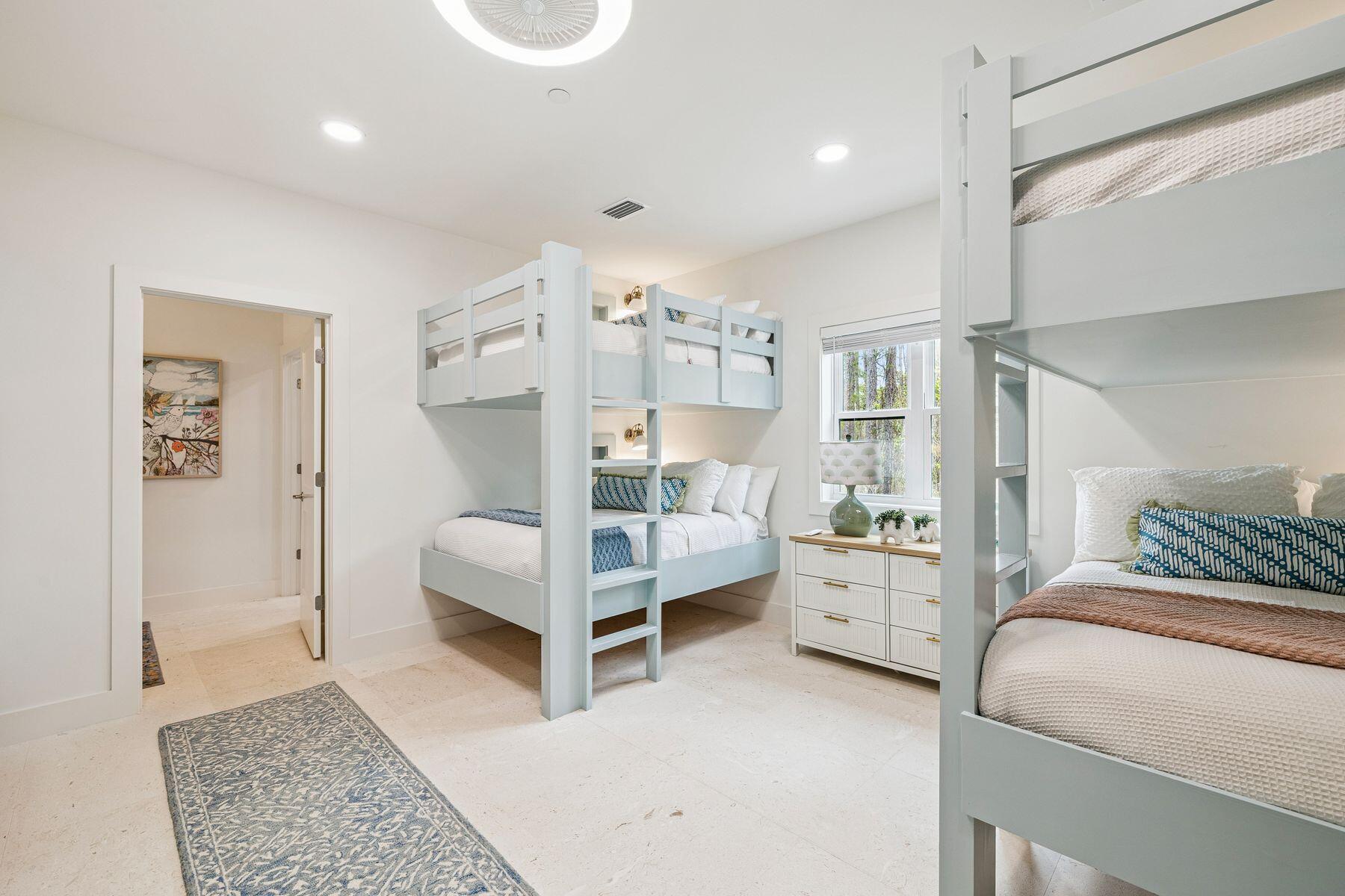 GULF SHORE MANOR - Residential