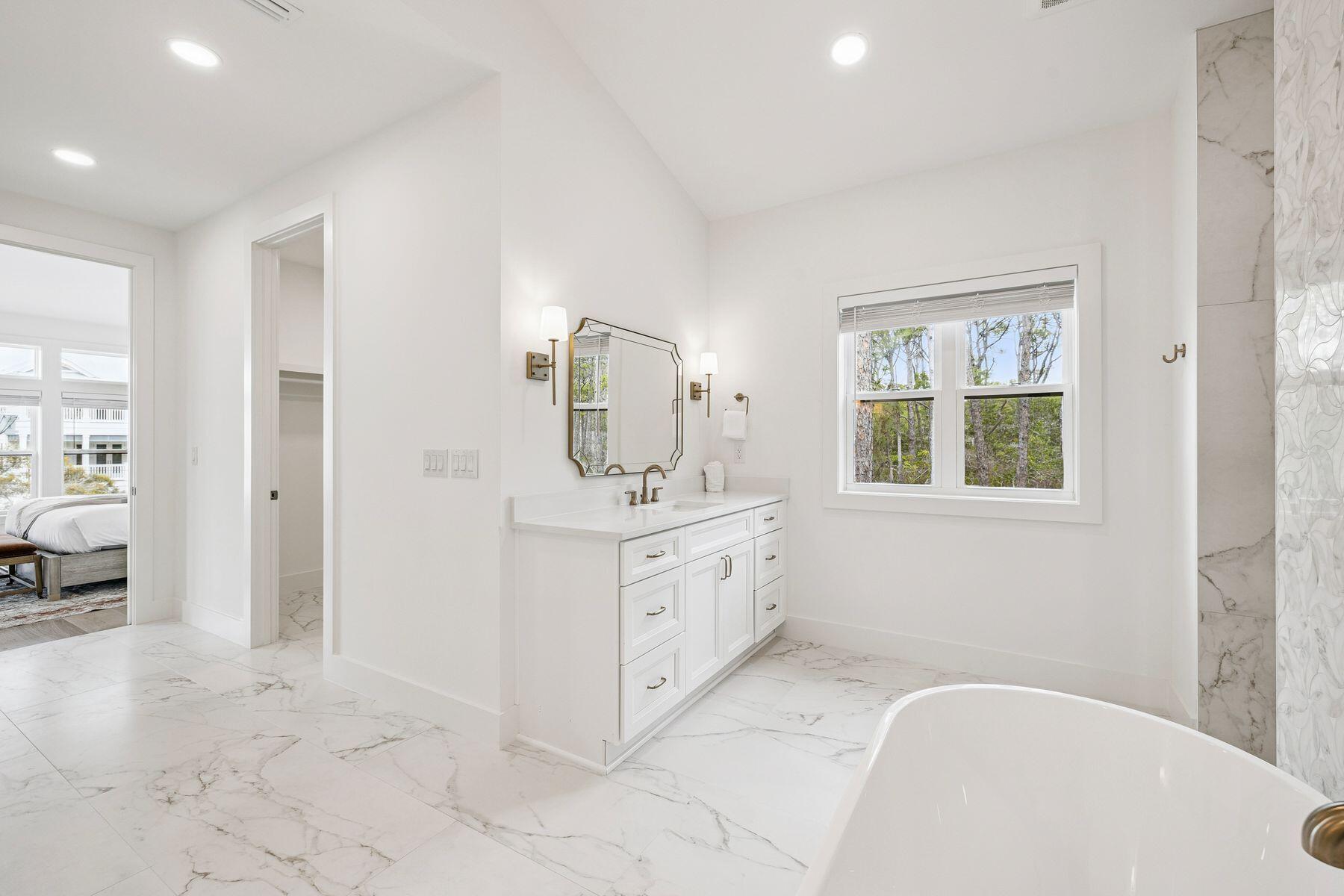 GULF SHORE MANOR - Residential