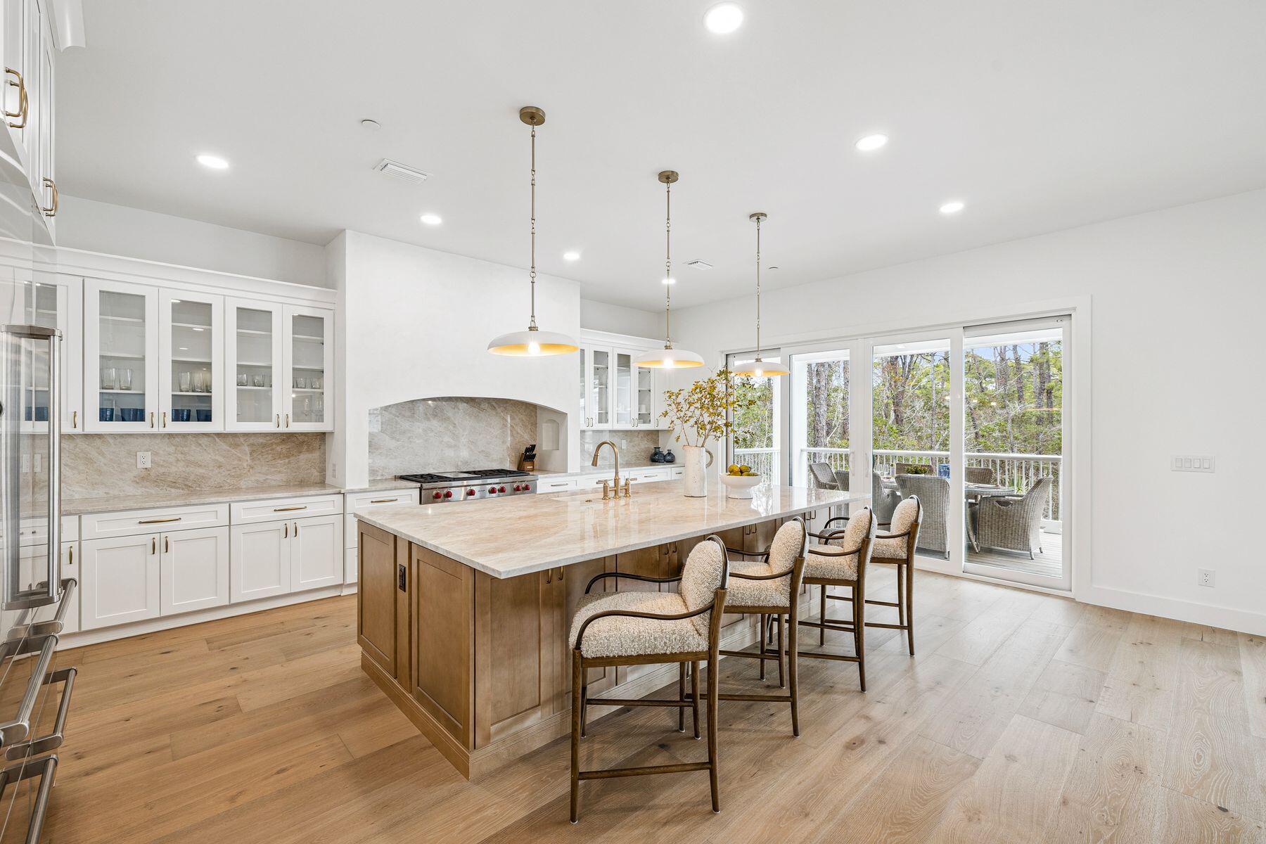 GULF SHORE MANOR - Residential