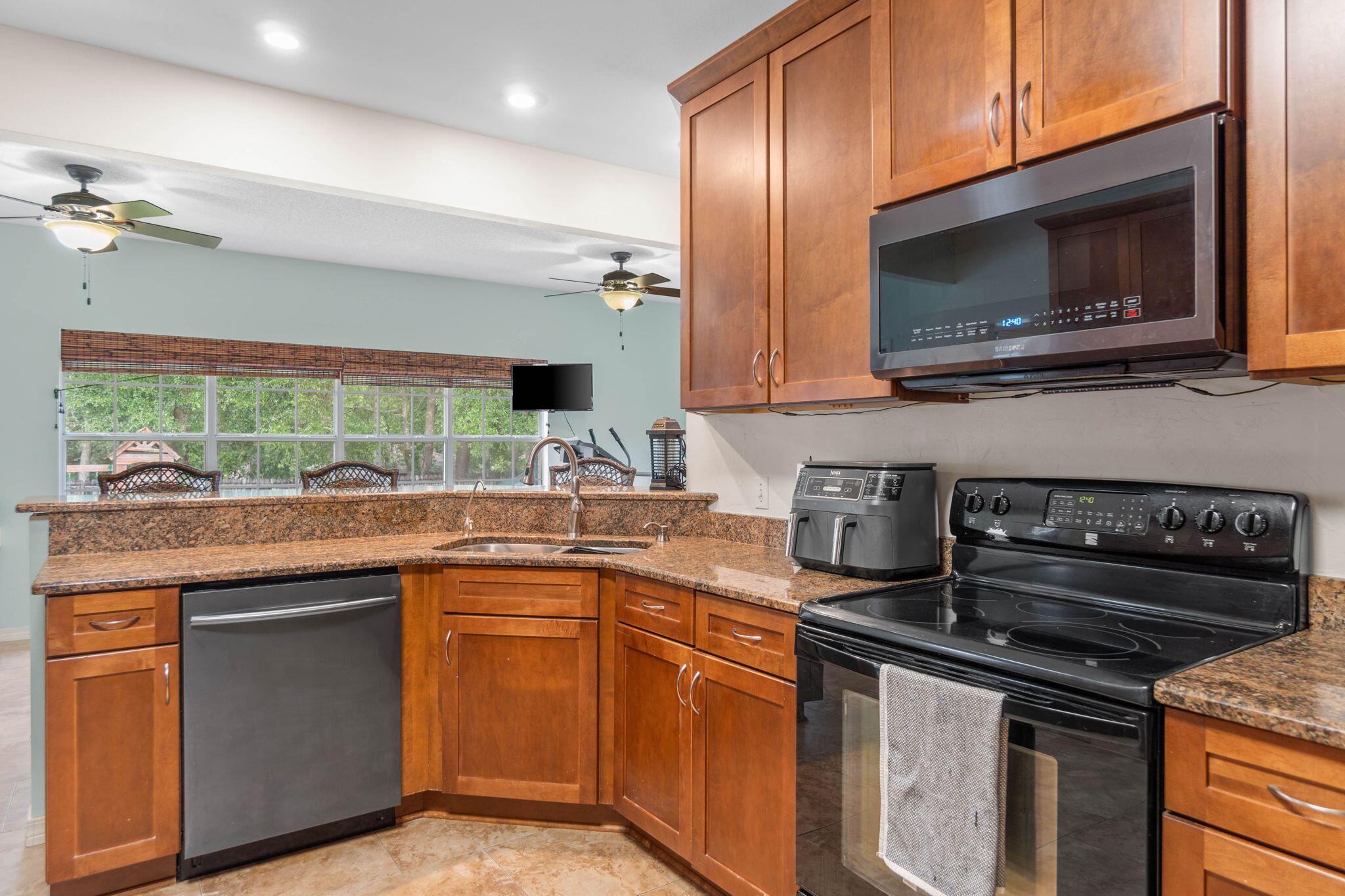 ROCKY BAYOU ESTATES 01 - Residential